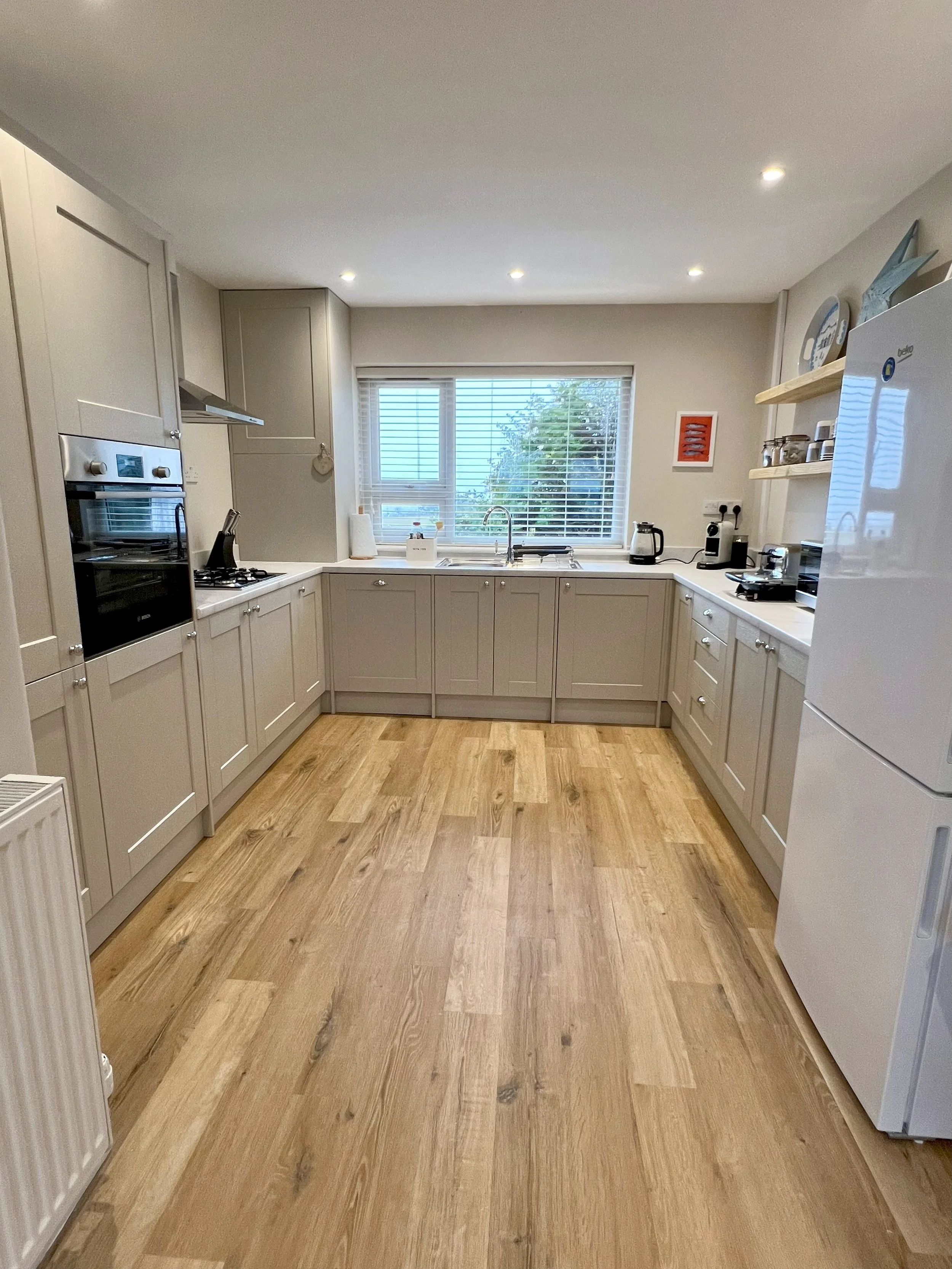 kitchen2.jpg