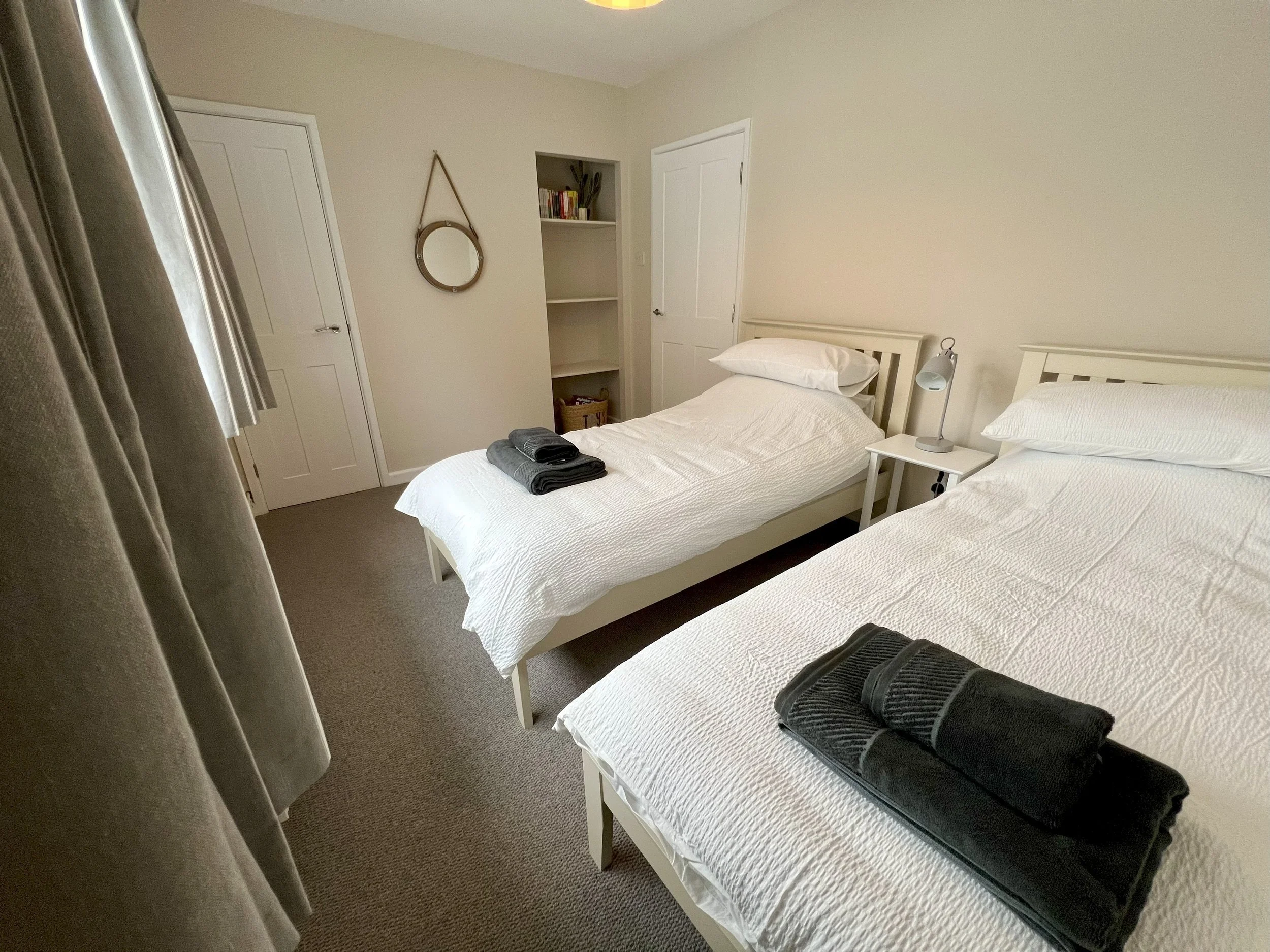 bedroom-twin2.jpg
