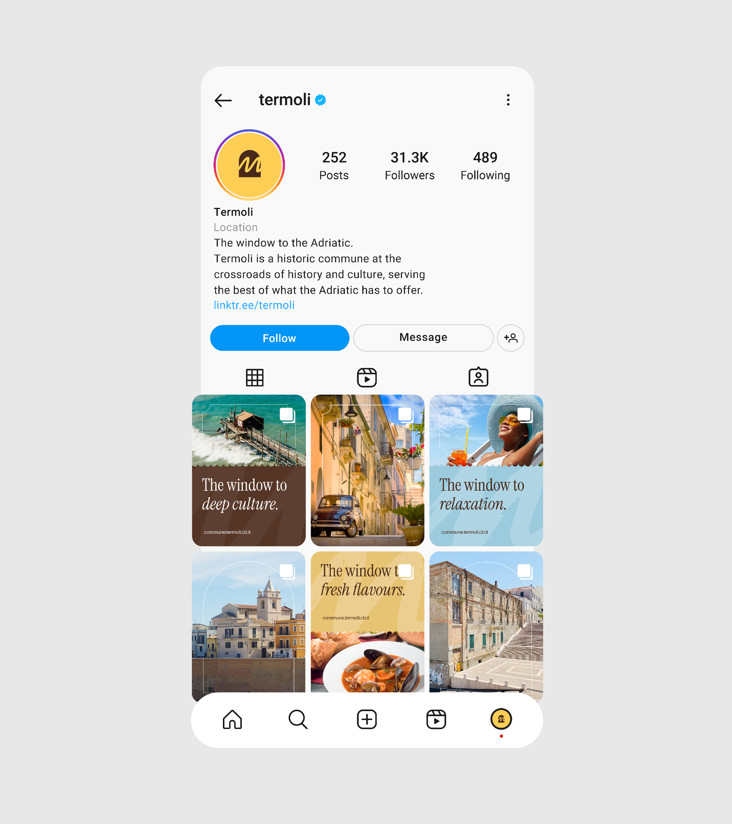Instagram profile grid mockup