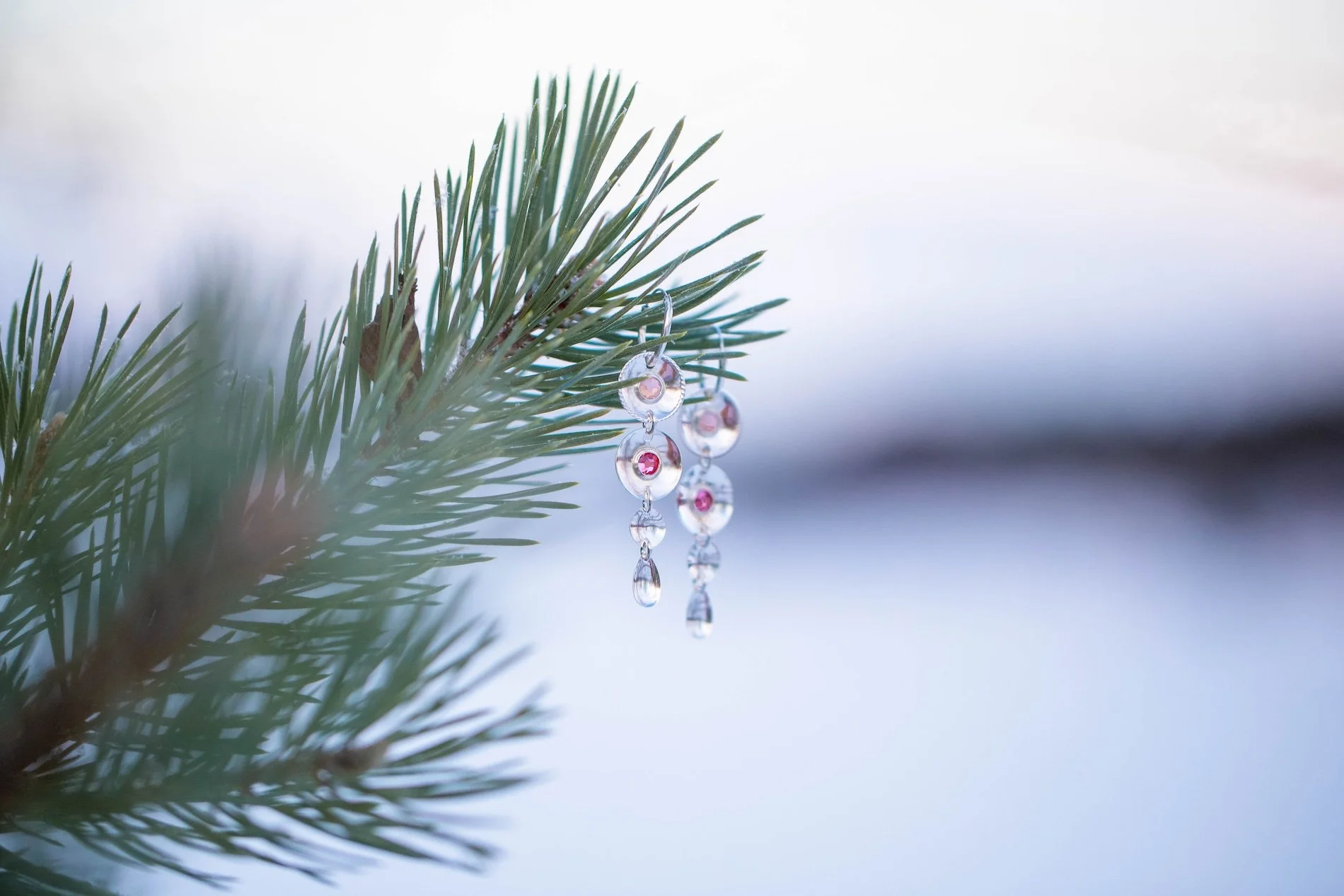 Hattarat tilauksesta