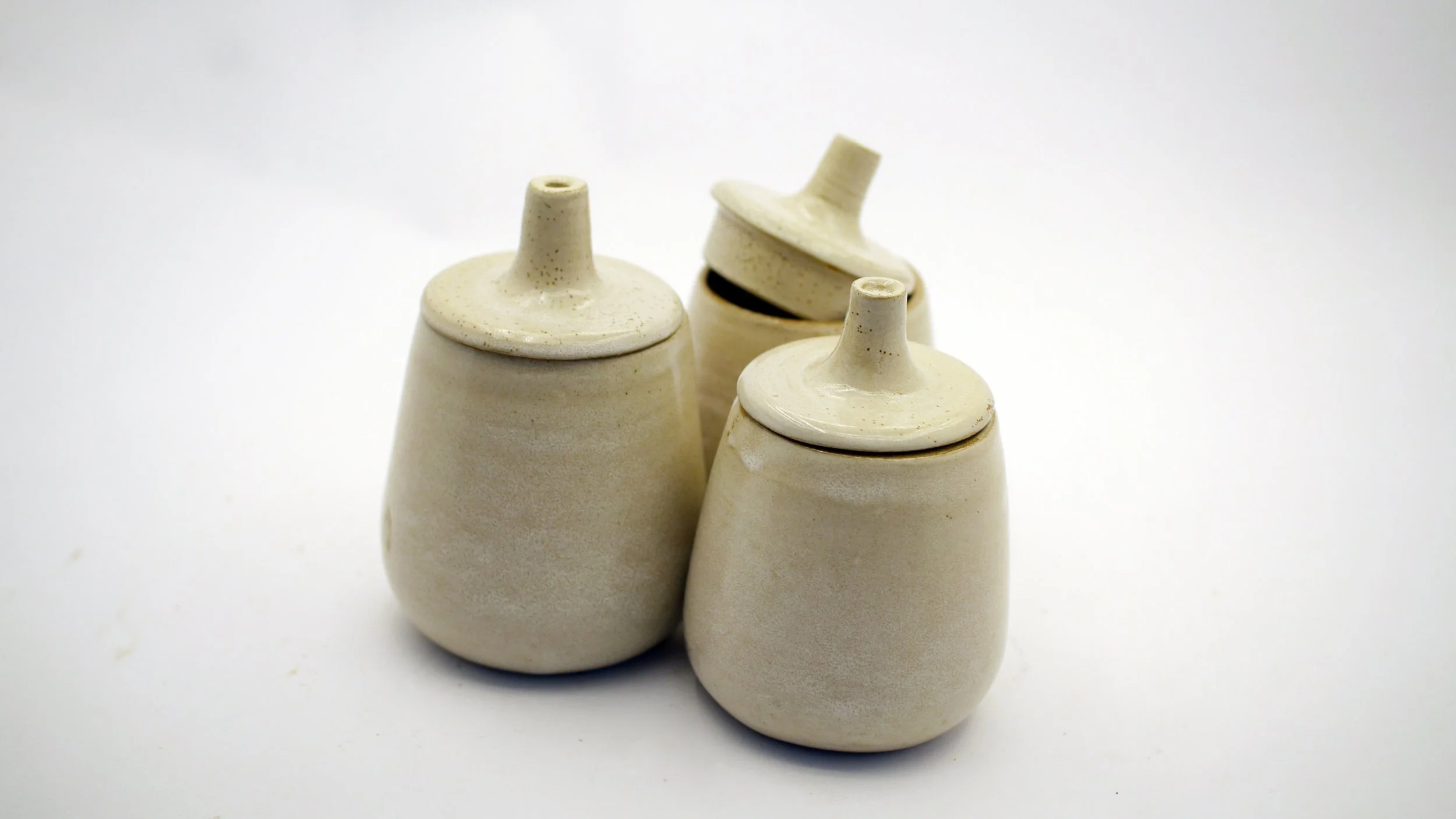 Jars, 1100°. Wheel