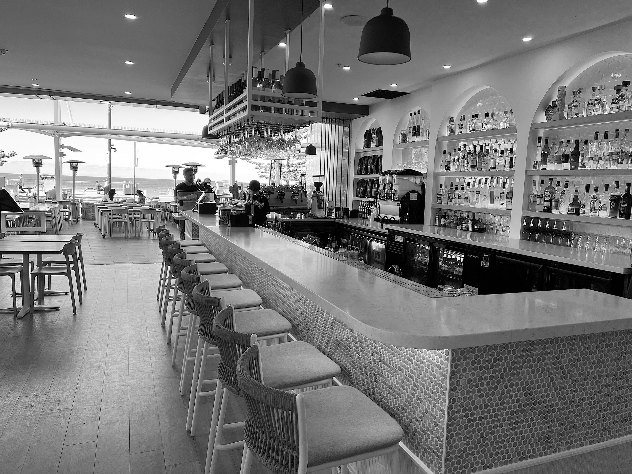 1 ALMA BAR.jpg