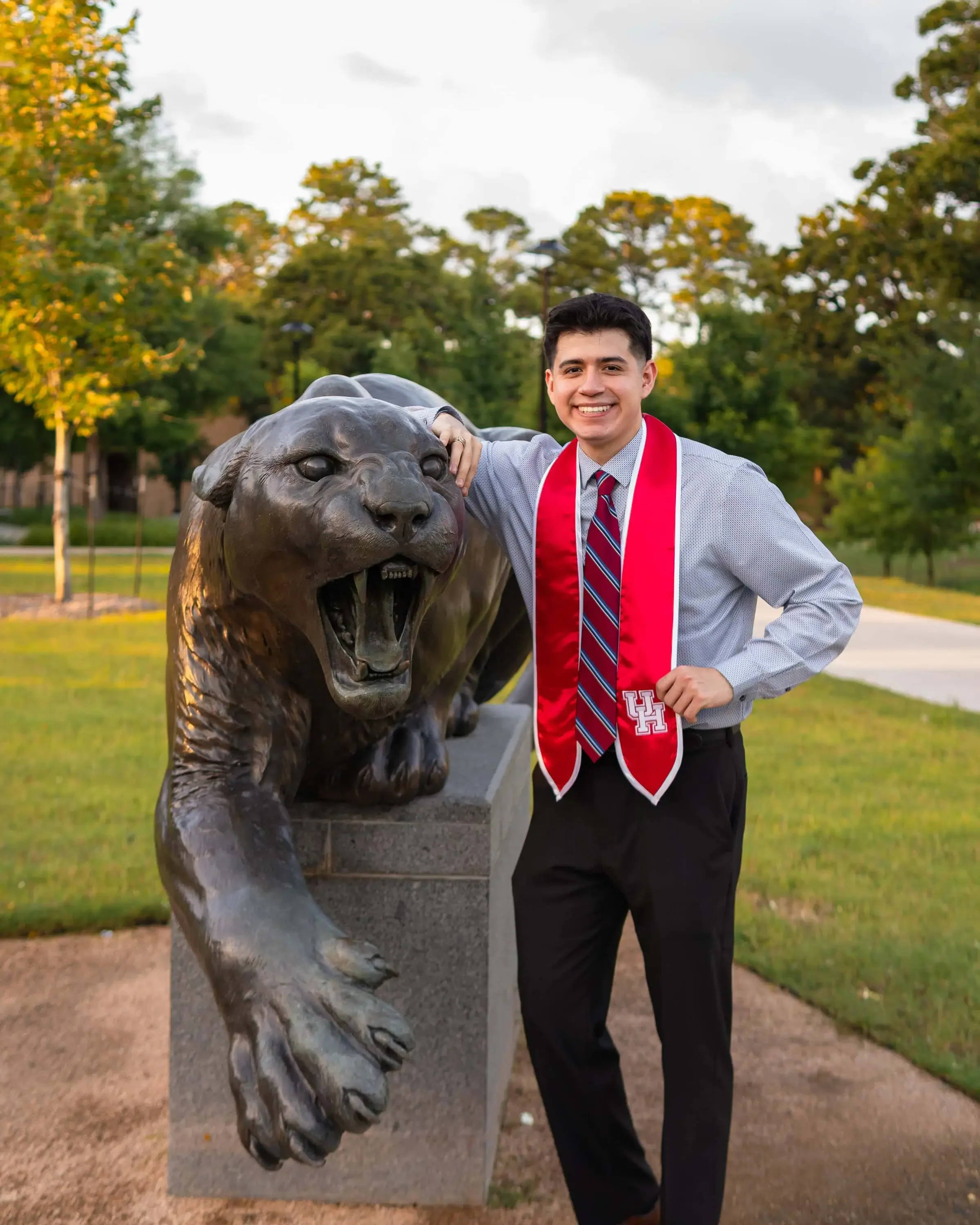 Brian-UH-Grad-Photos-84.webp