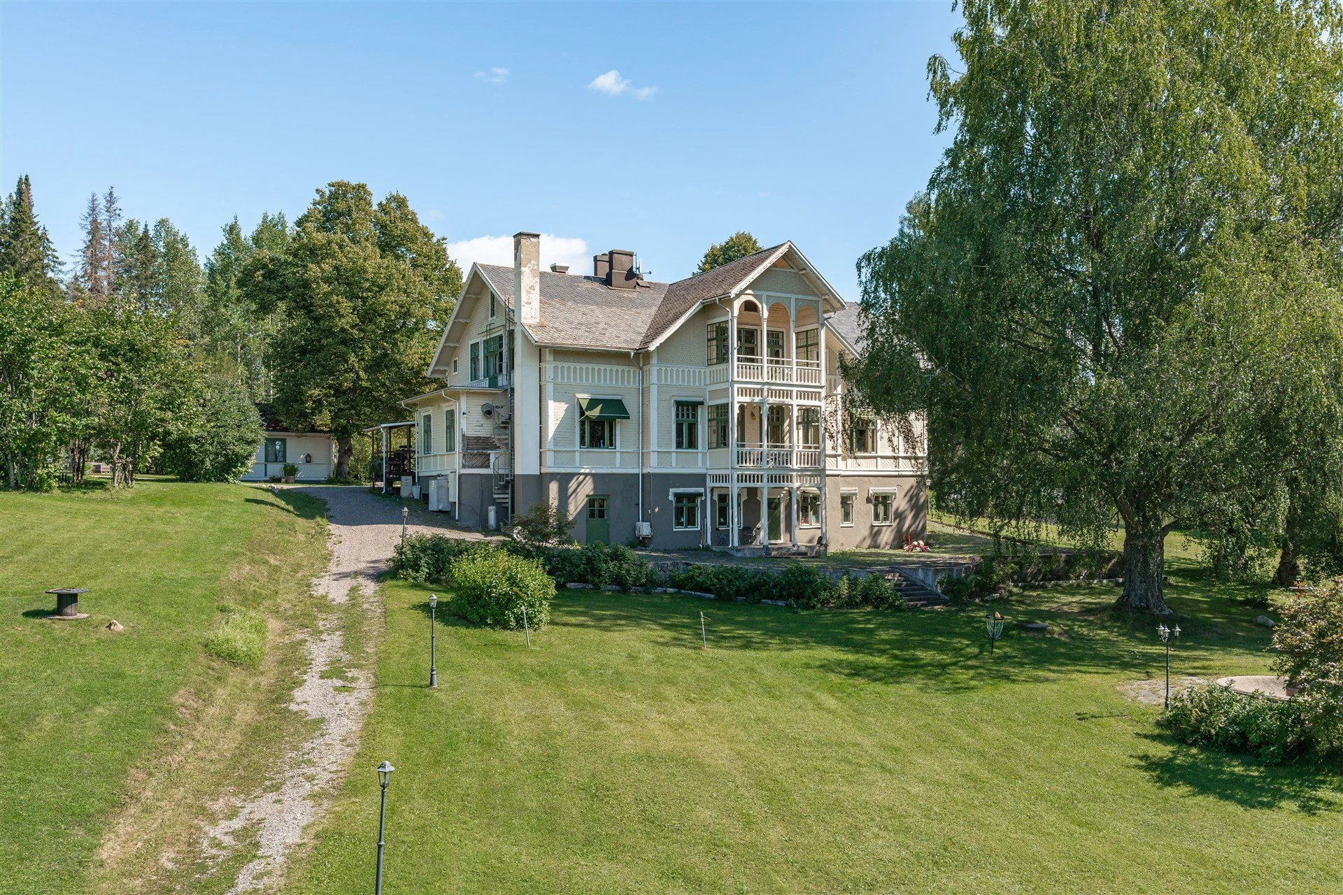 Main house built 1902.jpg