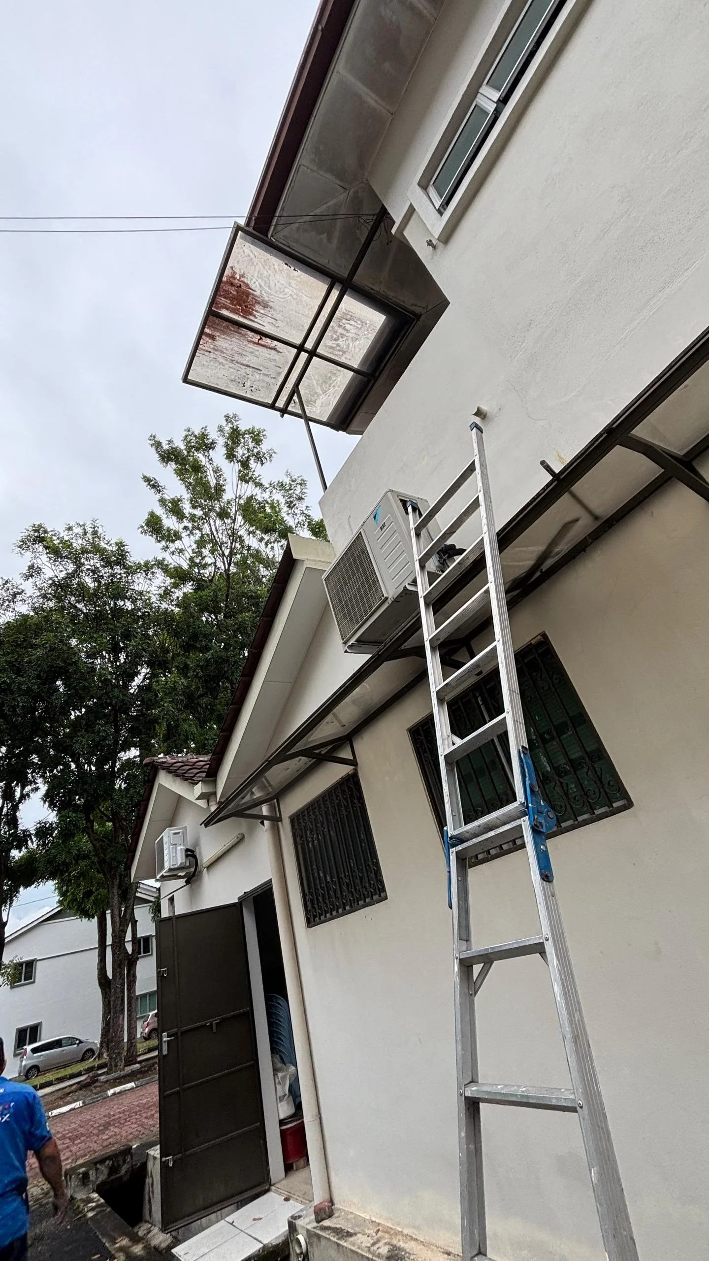 WhatsApp Image 2025-10-26 at 22.54.09_299bc6a3.jpg