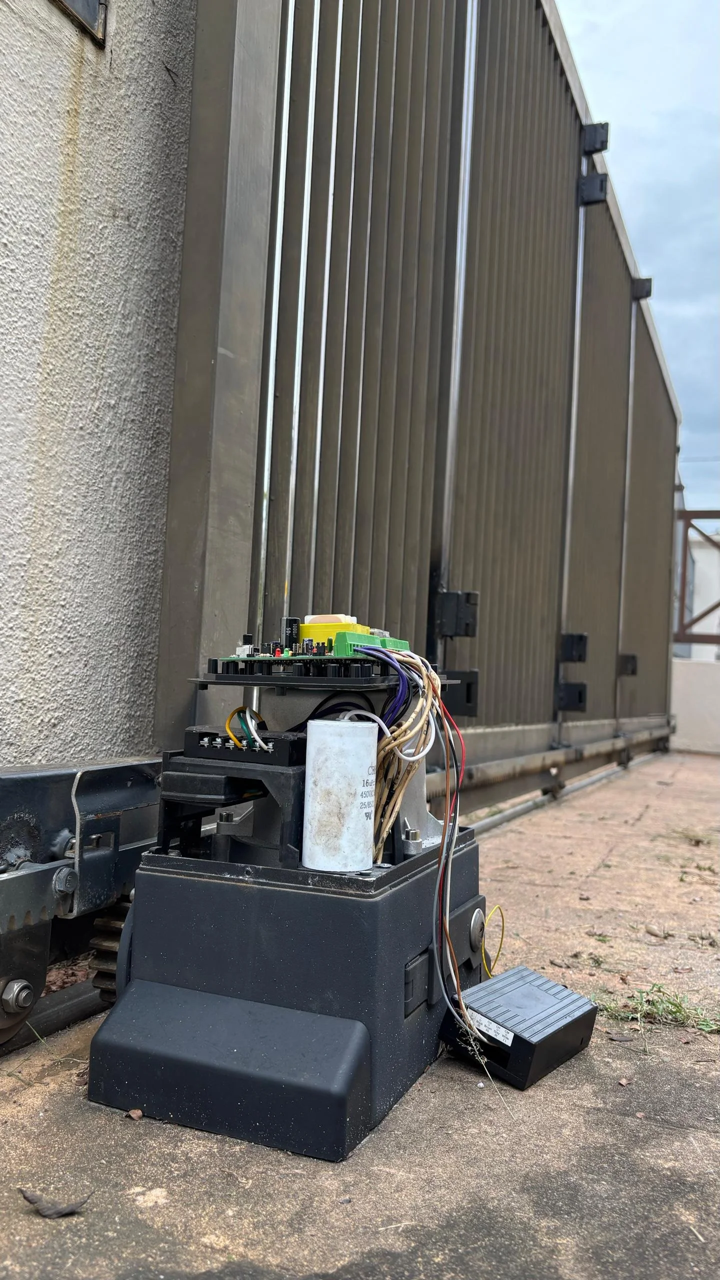 WhatsApp Image 2025-10-26 at 22.52.51_089a90d2.jpg