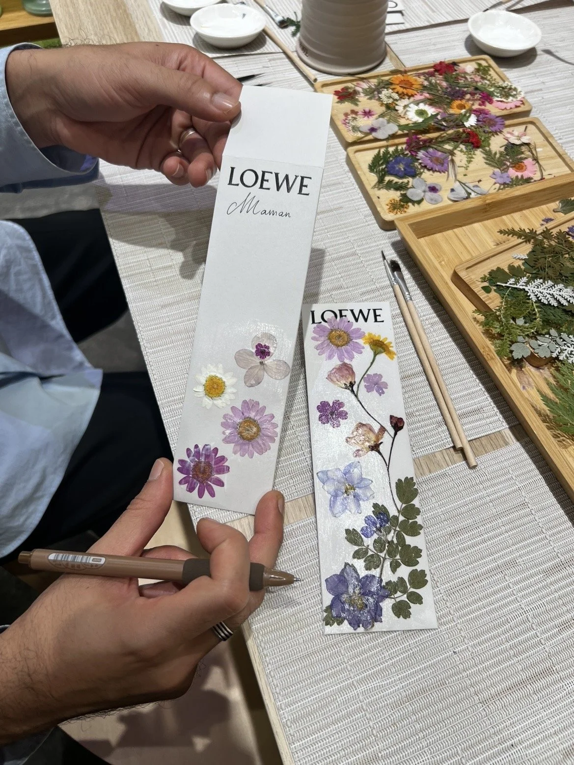 Albasser Studio pressed flowers workshop for Loewe / Loewe perfumes at La Rinascente, Milano
