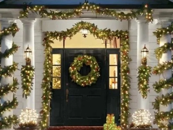 Wreaths & Garland Installation