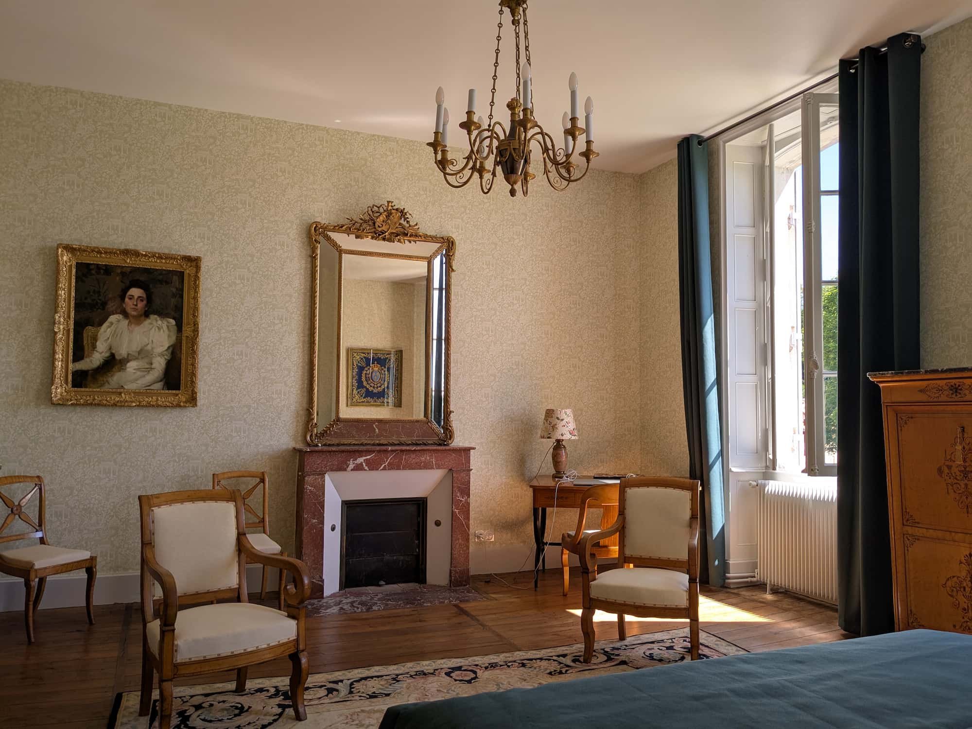 chateau-de-mazerat_chambre-4.jpg