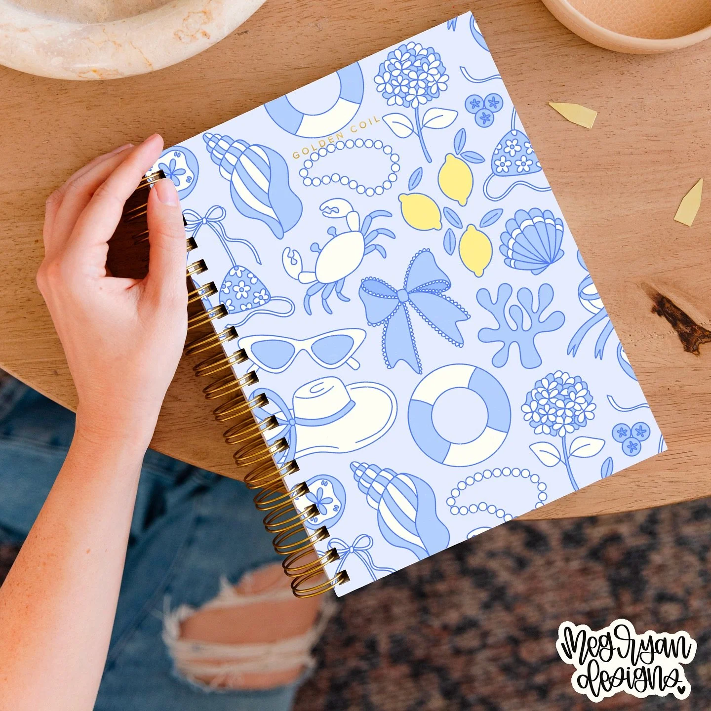 Entered this design for the @golden.coil contest ✨I wanted to capture all the girly coastal vibes: lemons, bows, pearls, crabs, and sunshine. Seeing it mocked up on a planner makes me so excited for how this pattern could live out in the real world ?