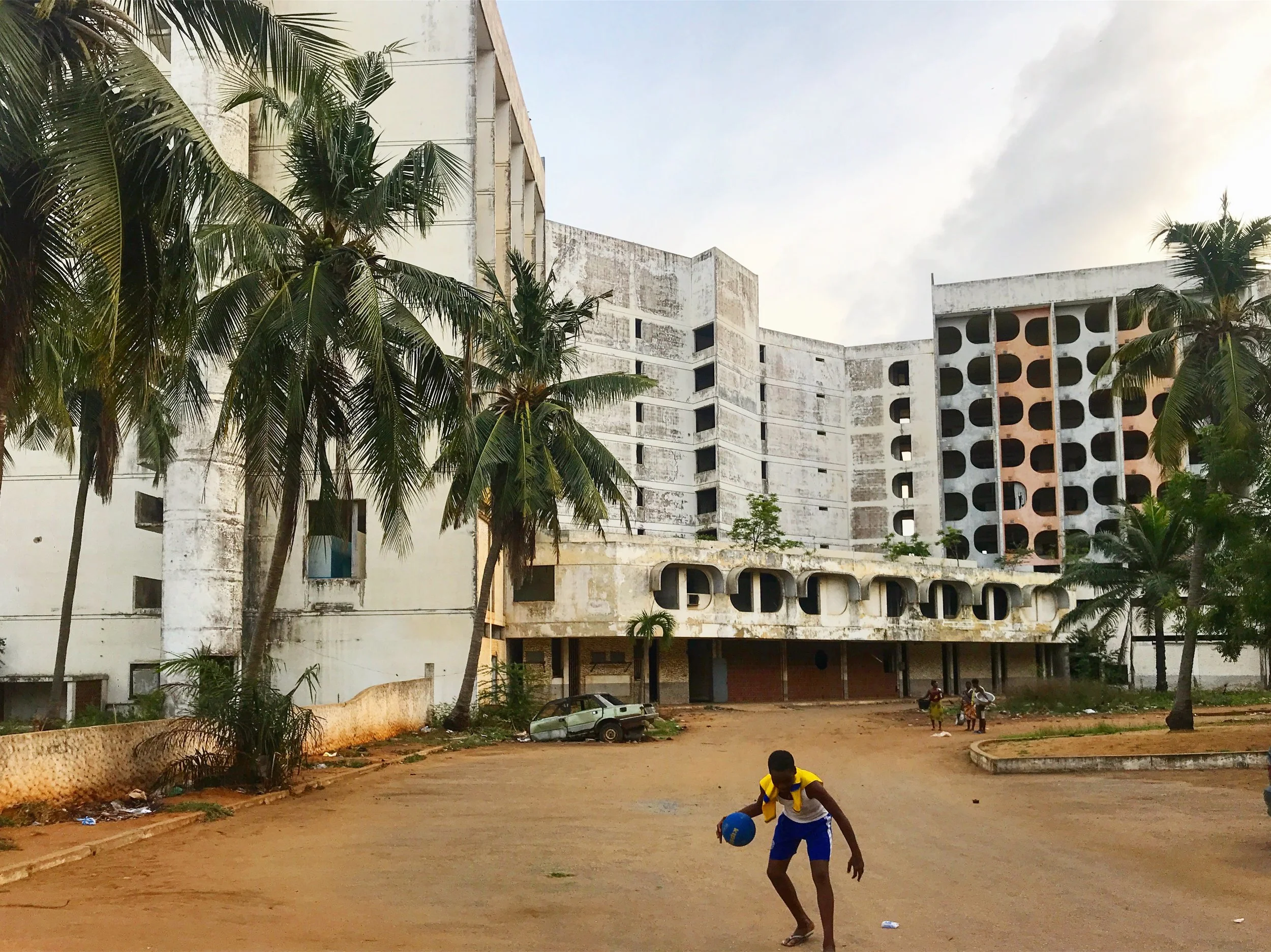 Togo_Studio NEiDA_02_Hôtel de la Paix_photo by Jeanne Autran-Edorh.JPG