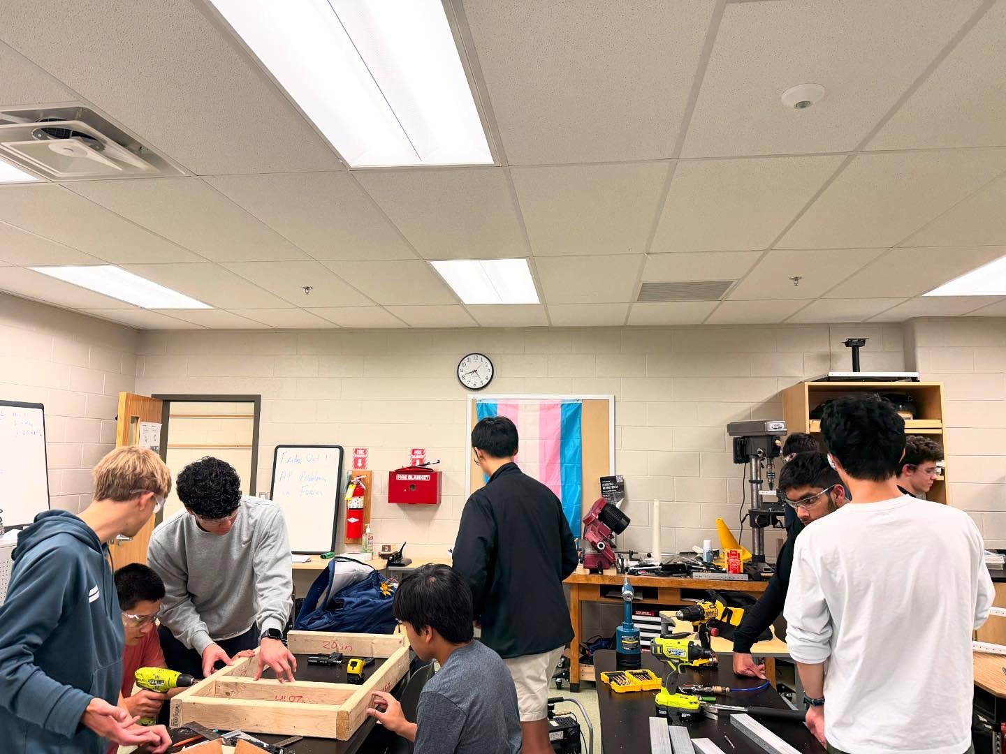 Happy week 1 of meetings 🙀‼️We&rsquo;re very excited for the start of our preseason and to kick off the &lsquo;24-&lsquo;25 year!

#frc #robots #morethanrobots #first #firstinspires #womenoffirst #interrobang