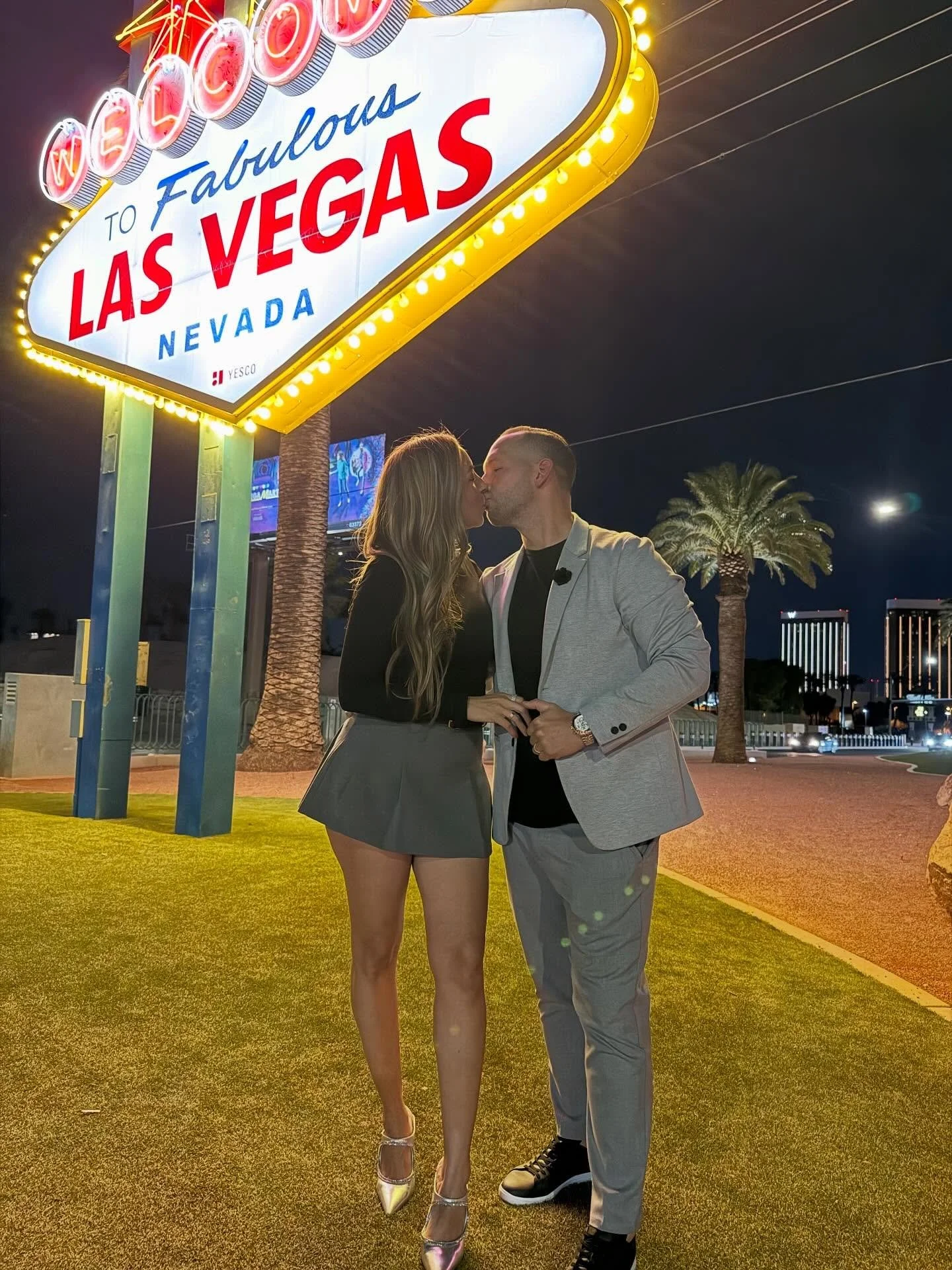 My people celebrated my birthday 🎉 so many surprises all around!💓 these are just a few clips but so many memories! Thank you @moni_love88 @annette_xox @drudabarber08 @angel_rosales3 @a.camacho_47 I love you so much!