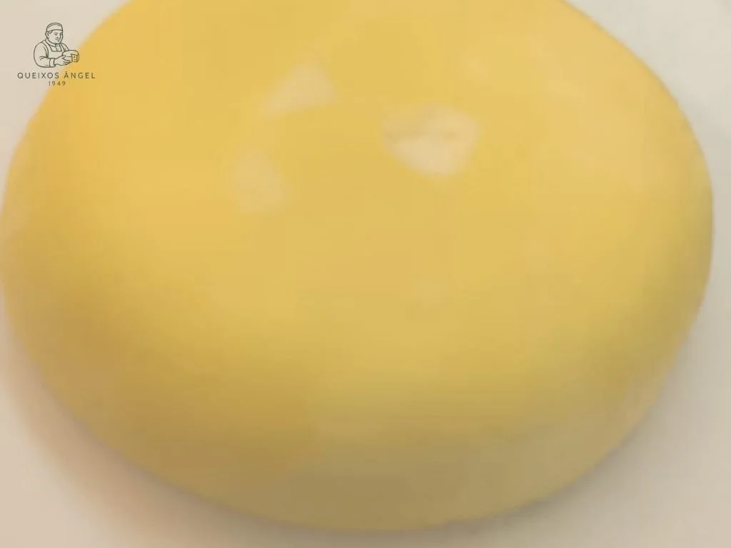 Queso Ángel semi curado 