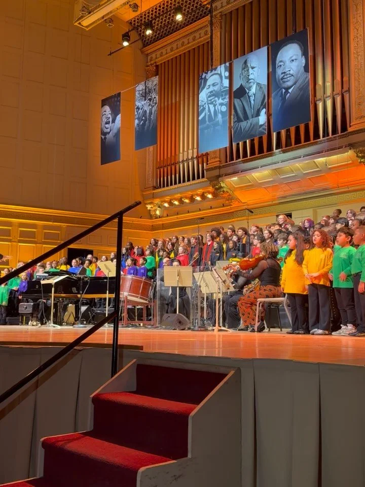✌🏽⚖️❤️ MLK WEEKEND ❤️⚖️✌🏽

MLK Weekend has been very important to me ever since I was a kid singing in the @bostonchildrenschorus, which has its signature annual concert on MLK Day. This year, I was thrilled to join several other local and state el