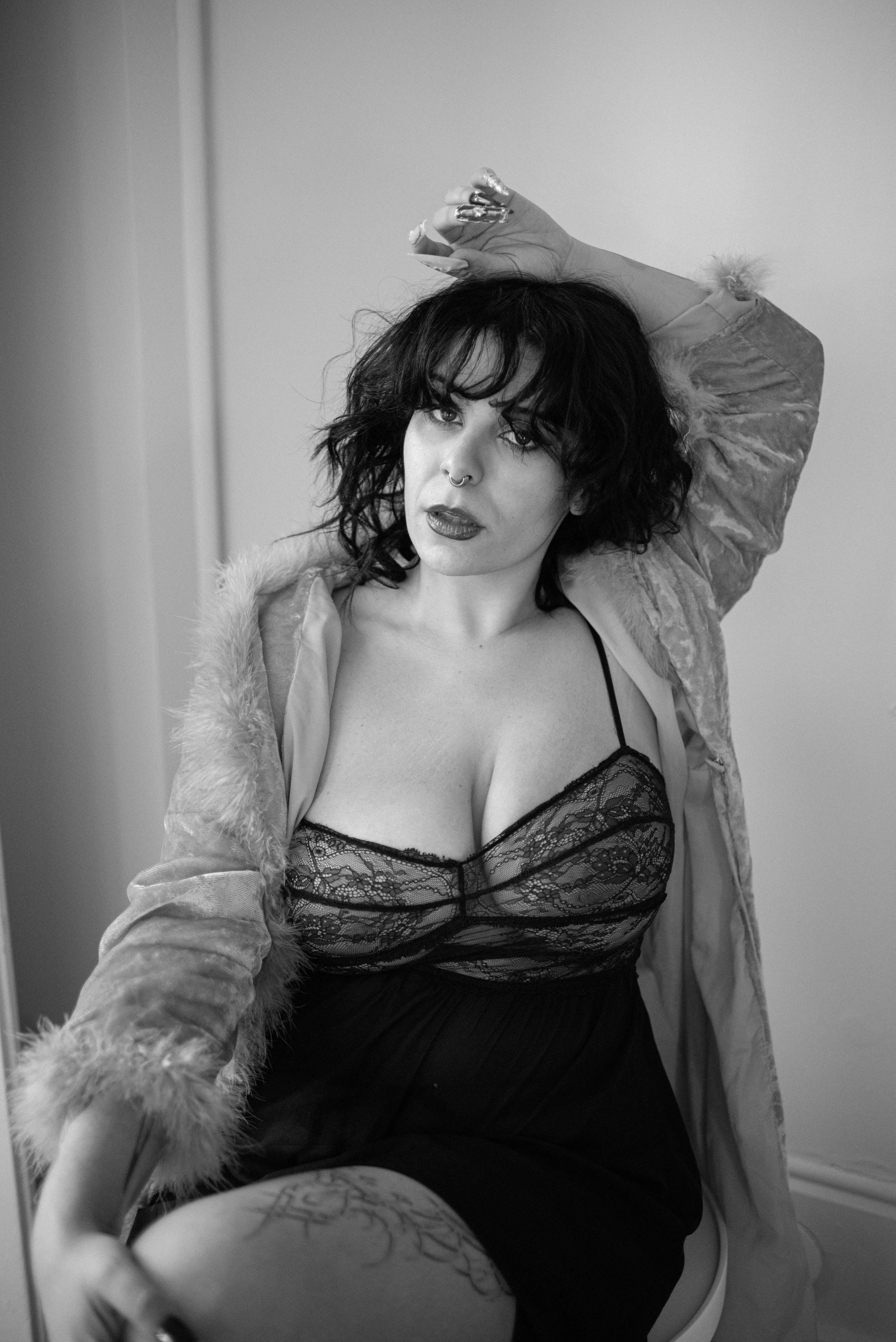 32_bw.jpg