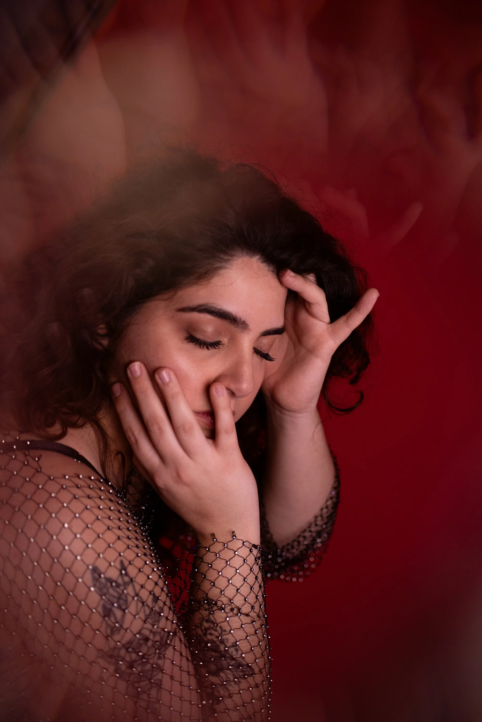 Intimate boudoir portfolio celebrating natural sensuality and elegance. Each session creates empowering, timeless images that reflect confidence, softness, and individuality.