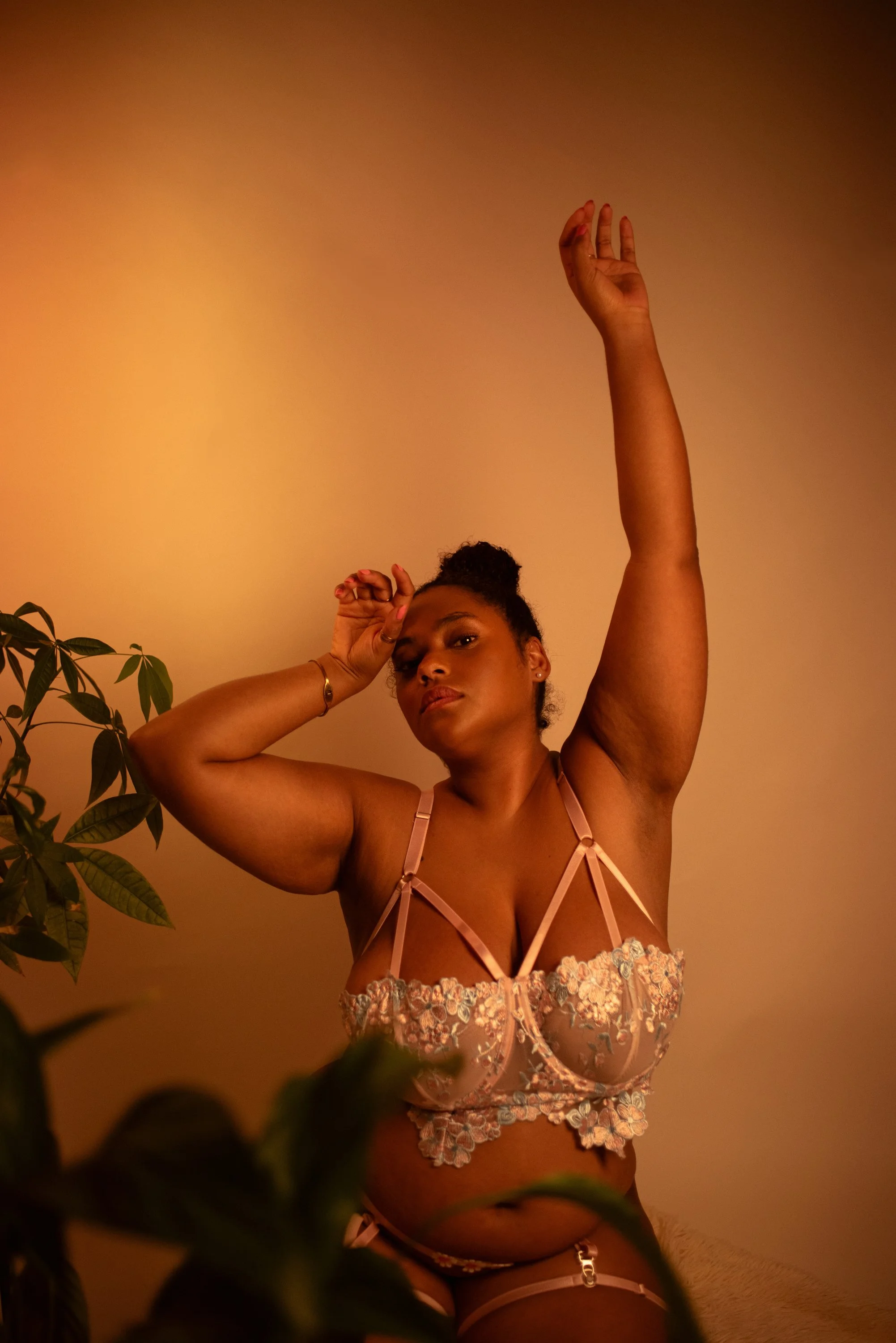 Discover boudoir photography that goes beyond the surface. My portfolio is a tribute to elegance, intimacy, and empowerment — designed to make every woman feel extraordinary.