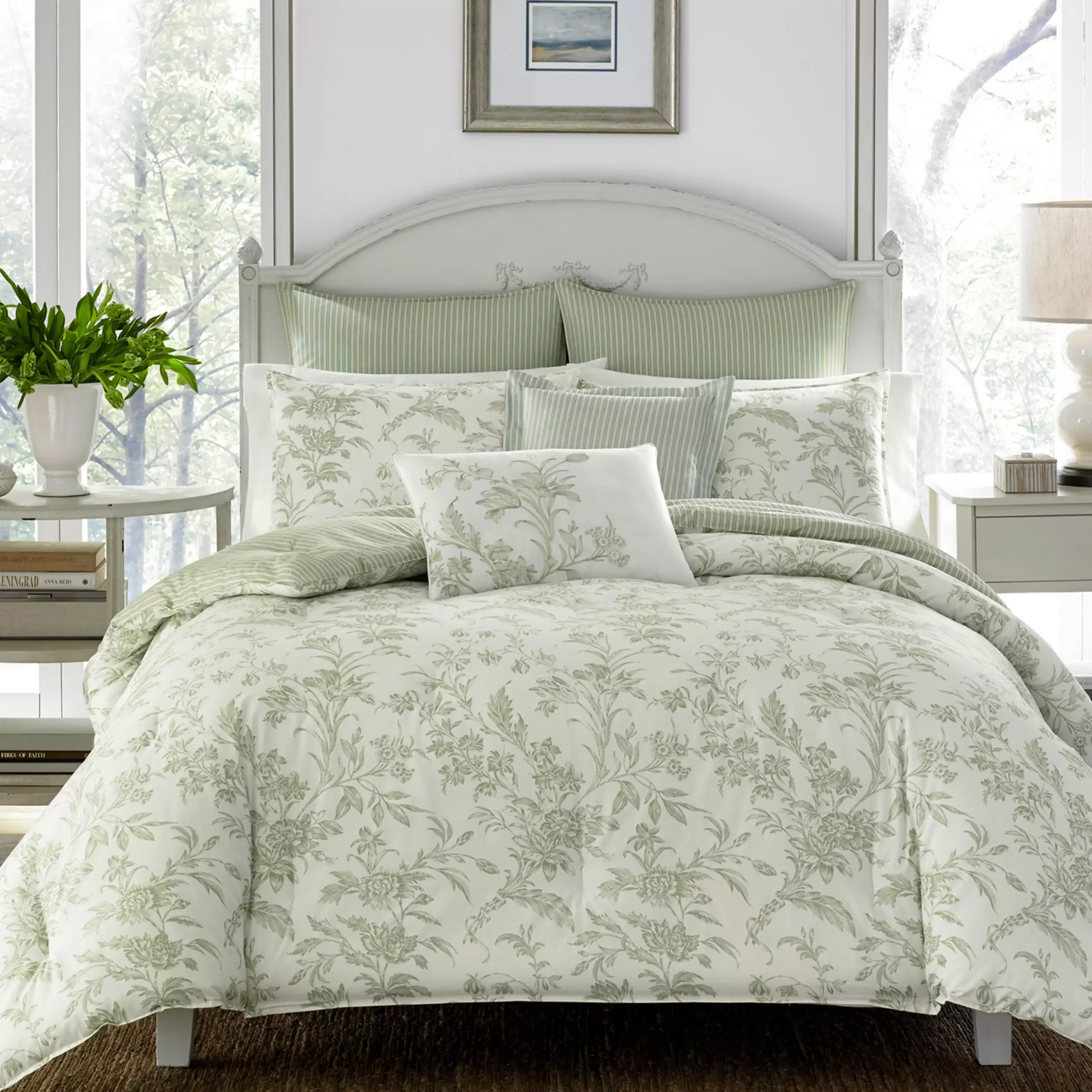 (13) Comforter Set