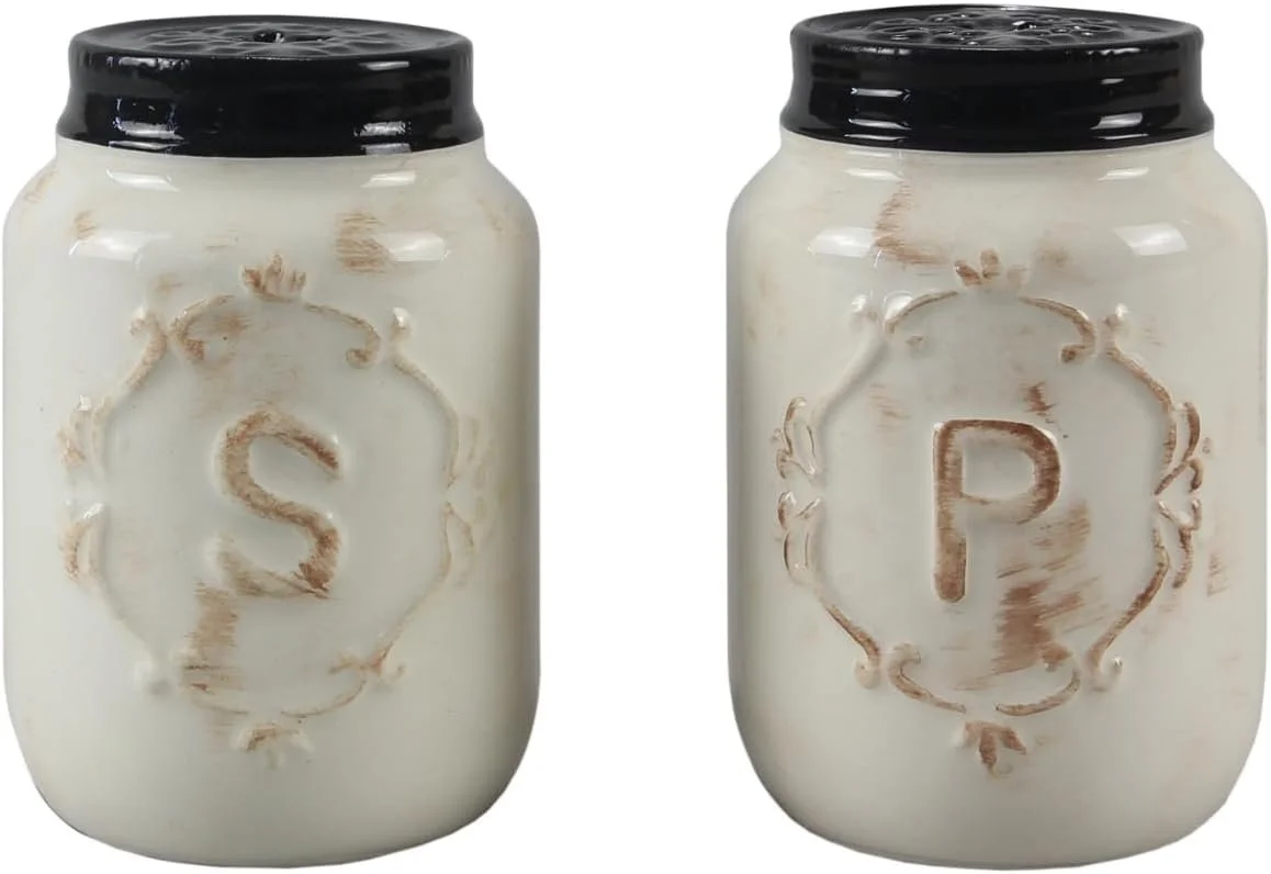 (63) Salt and Papper Shakers