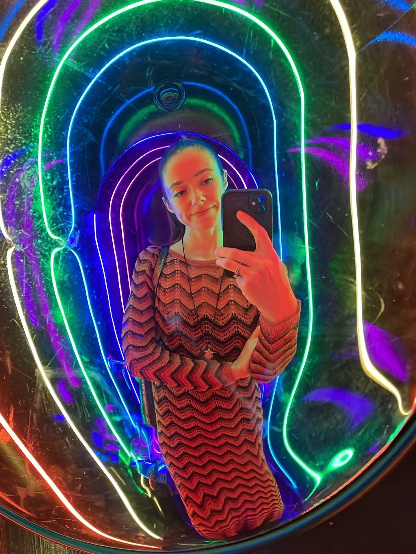 9 BIG and small actions I&rsquo;ve taken in the last month to inch myself closer to alignment before 2026 ⏩

1. Said YES to more invites from friends 💌
2. Quit my 9-5 corporate job to focus on building my business full time 
3. Shifted my work week 