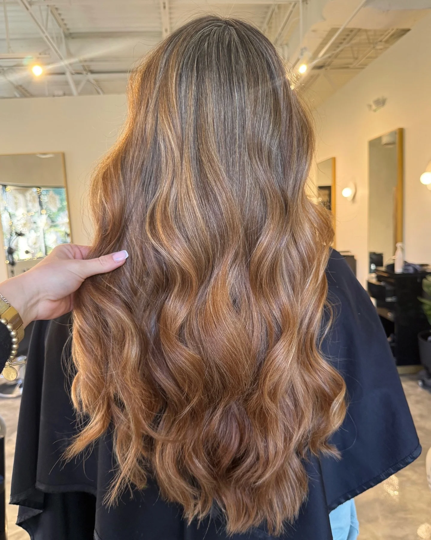 A pop of auburn with some added brightness by @hairbysylvie_ ❤️&zwj;🔥