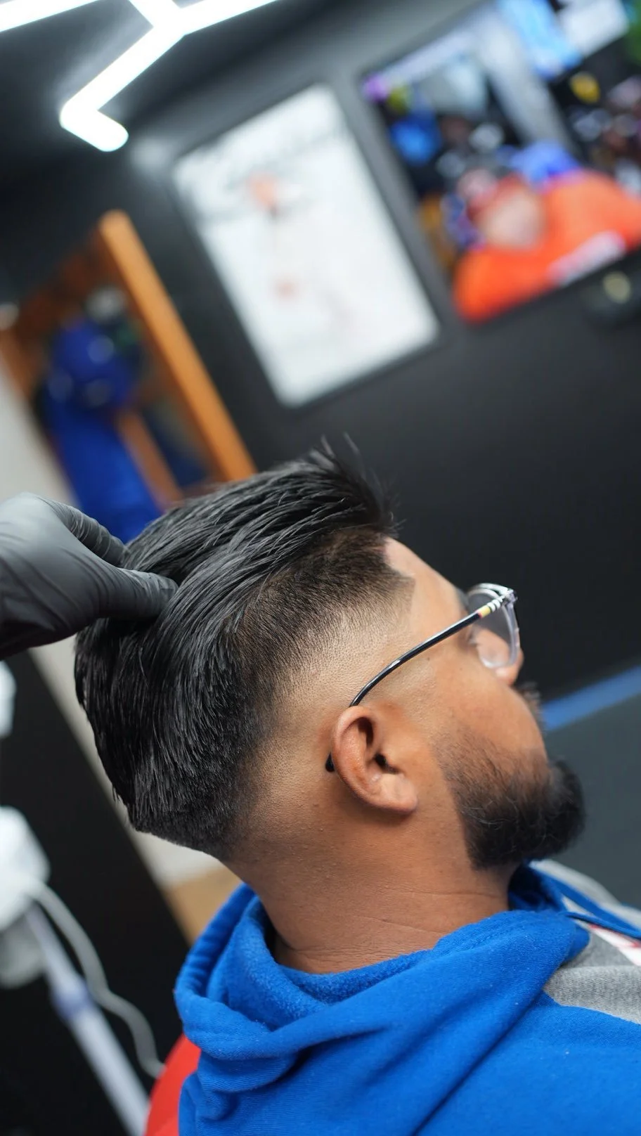 do you guys prefer early morning appointments? 🤨 check out this haircut and beard I did this early morning 🔥 for any bookings click the link on my bio 📲 #fyp #barber #oxnardbarber