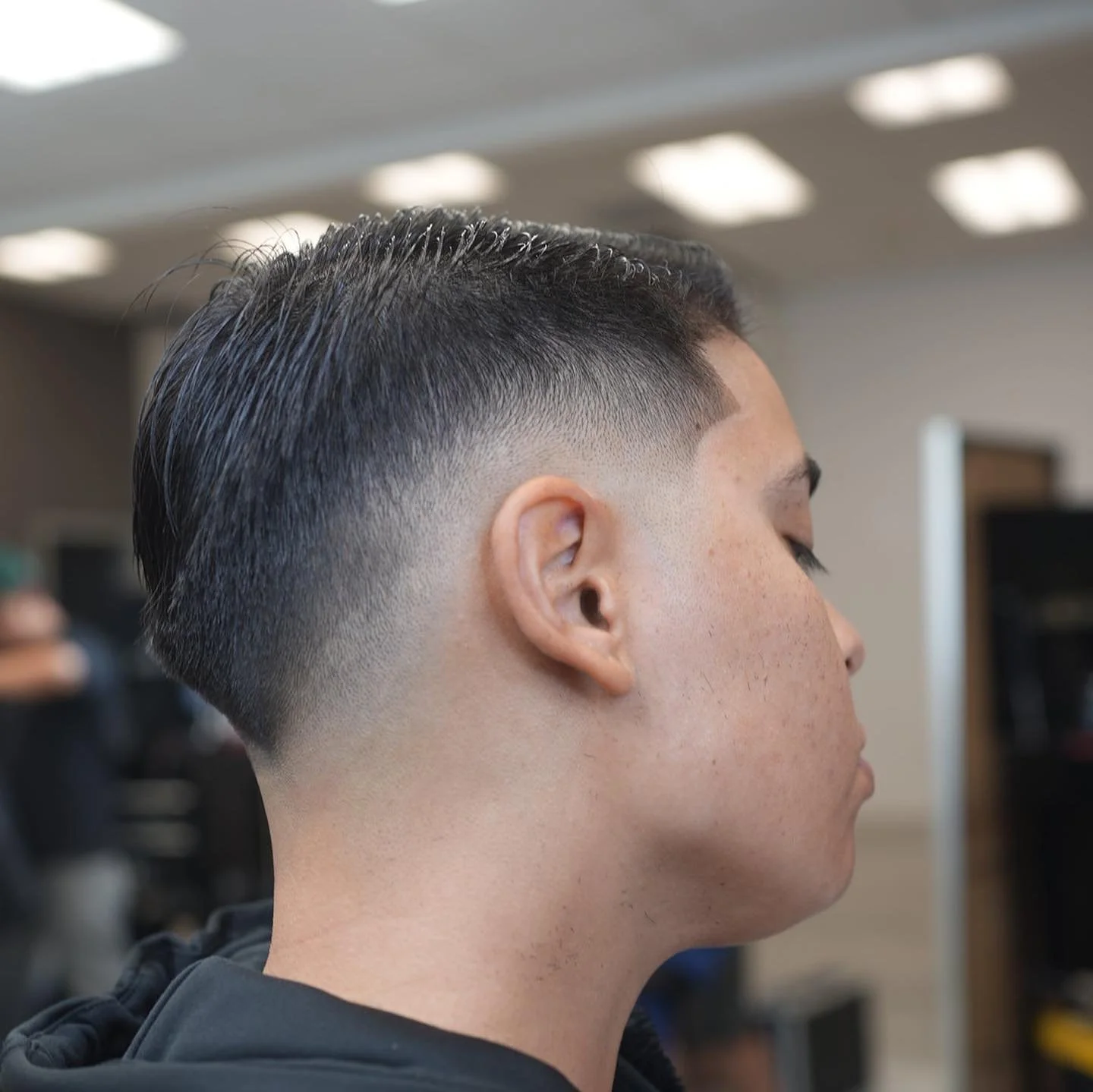 shoutout to all my day one clients and any new clients sitting on my chair 🙏🏻 💈 @adriana__rod
.
.
.
#oxnardbarber #barberlife #barbers #loyalclients #fyp