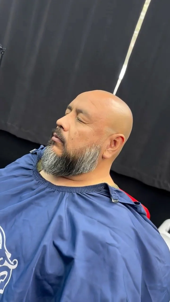 sharp line-ups and razor finished beard ๐ thanks to @cosmic_screen_printing for stopping by ๐ฅ
.
.
.
#oxnardbarberstudio #ctbbarberstudio #barbers #oxnardbarbers #barberlife #venturacountybarber #barbernearme