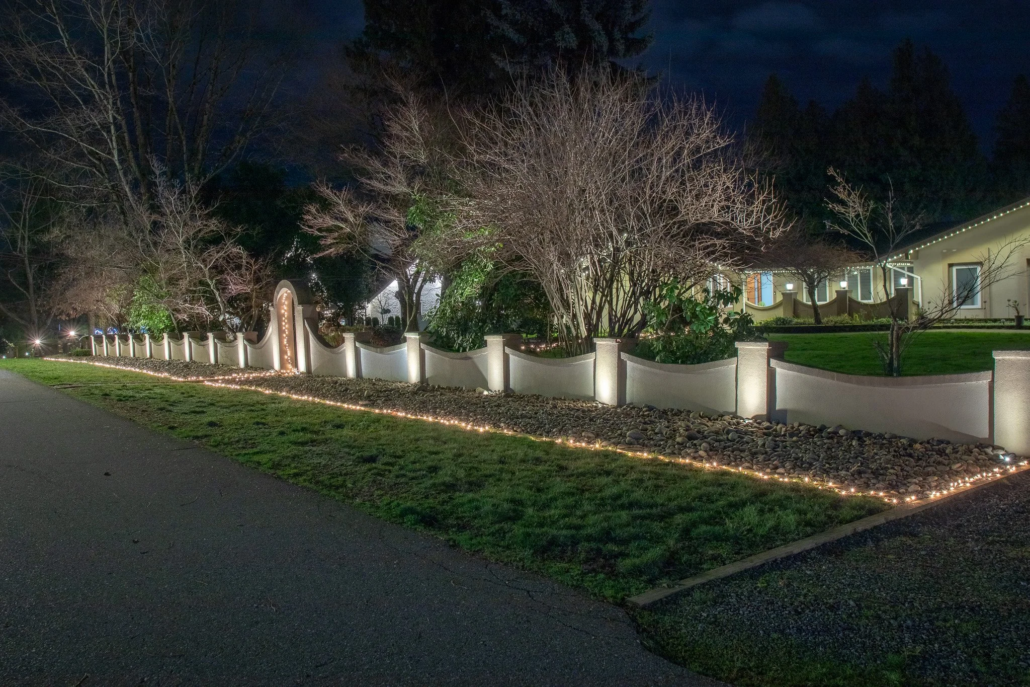 fence lighting in abbotsford bc.jpg