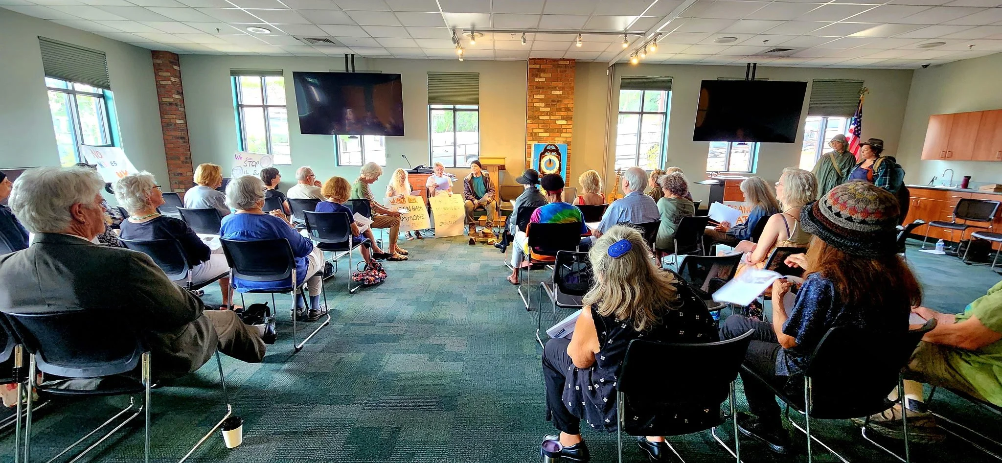 Through historical revue, music, and playful reenactments, the audience was invited into the inner stories of soul-searching, courage, and determination of those who led the anti-nuclear movement. Their voices, convictions, and unwavering commitment 