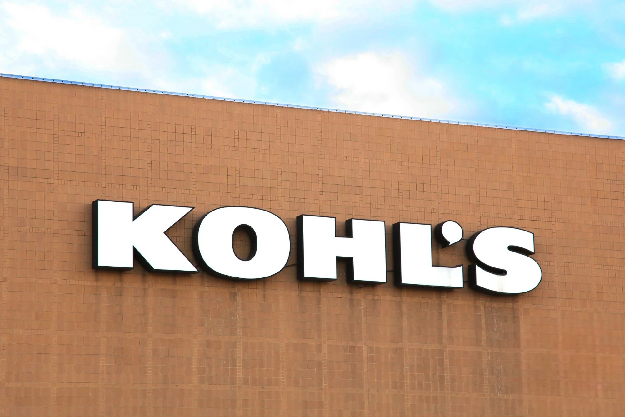 kohls-logo-photo1-l-Photoroom.jpg