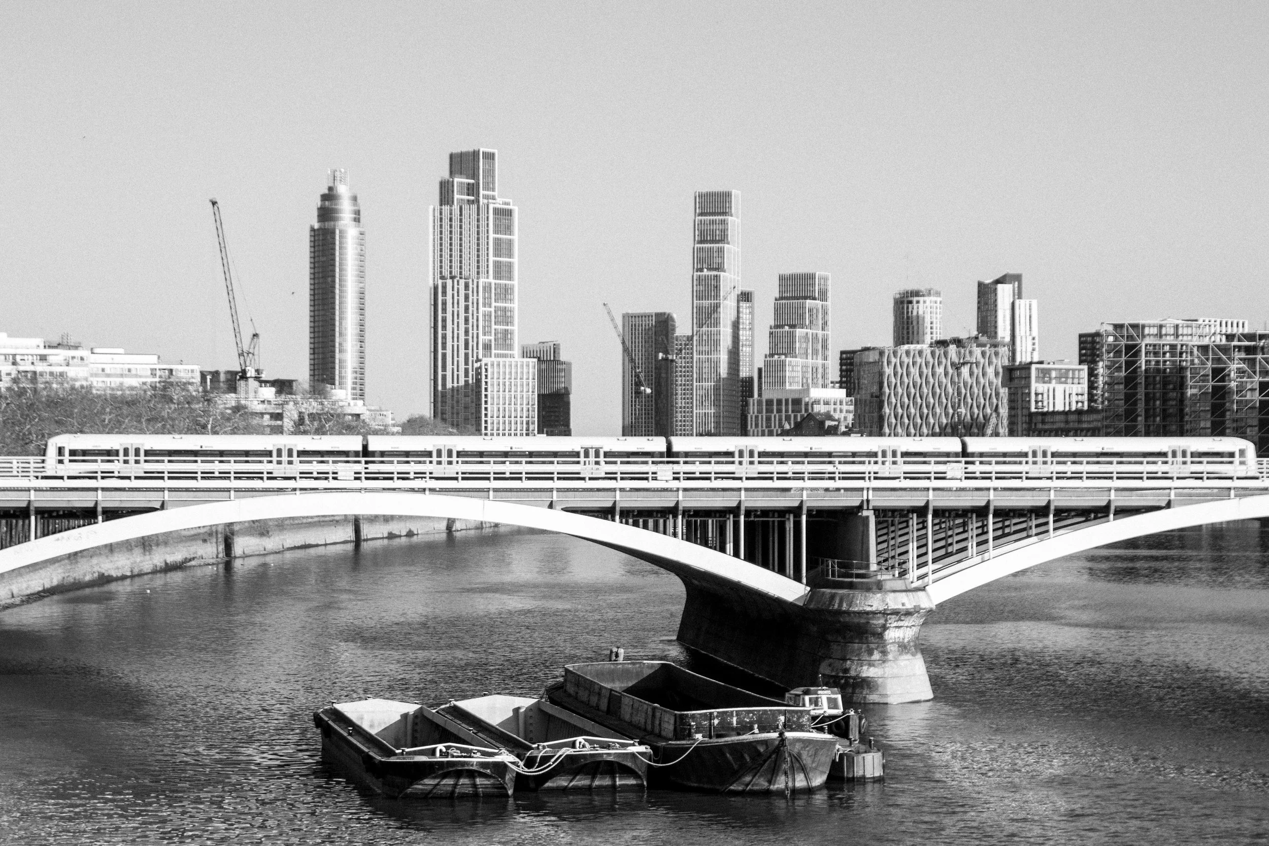 Chelsea Bridge, London - 25.Feb.2026