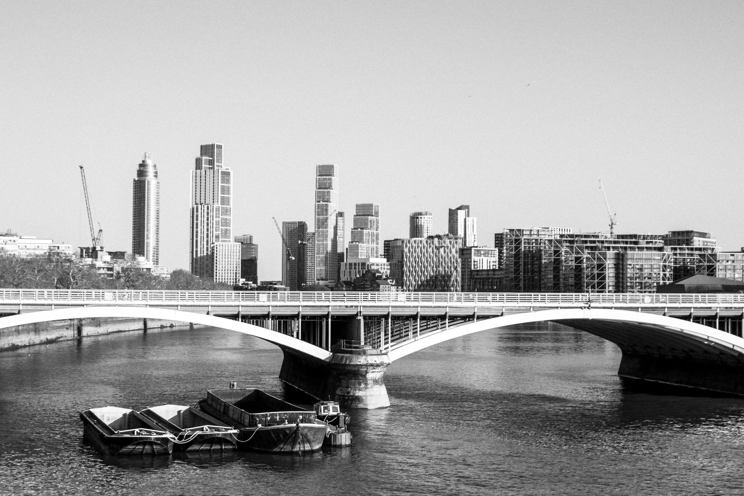 Chelsea Bridge, London - 25.Feb.2026