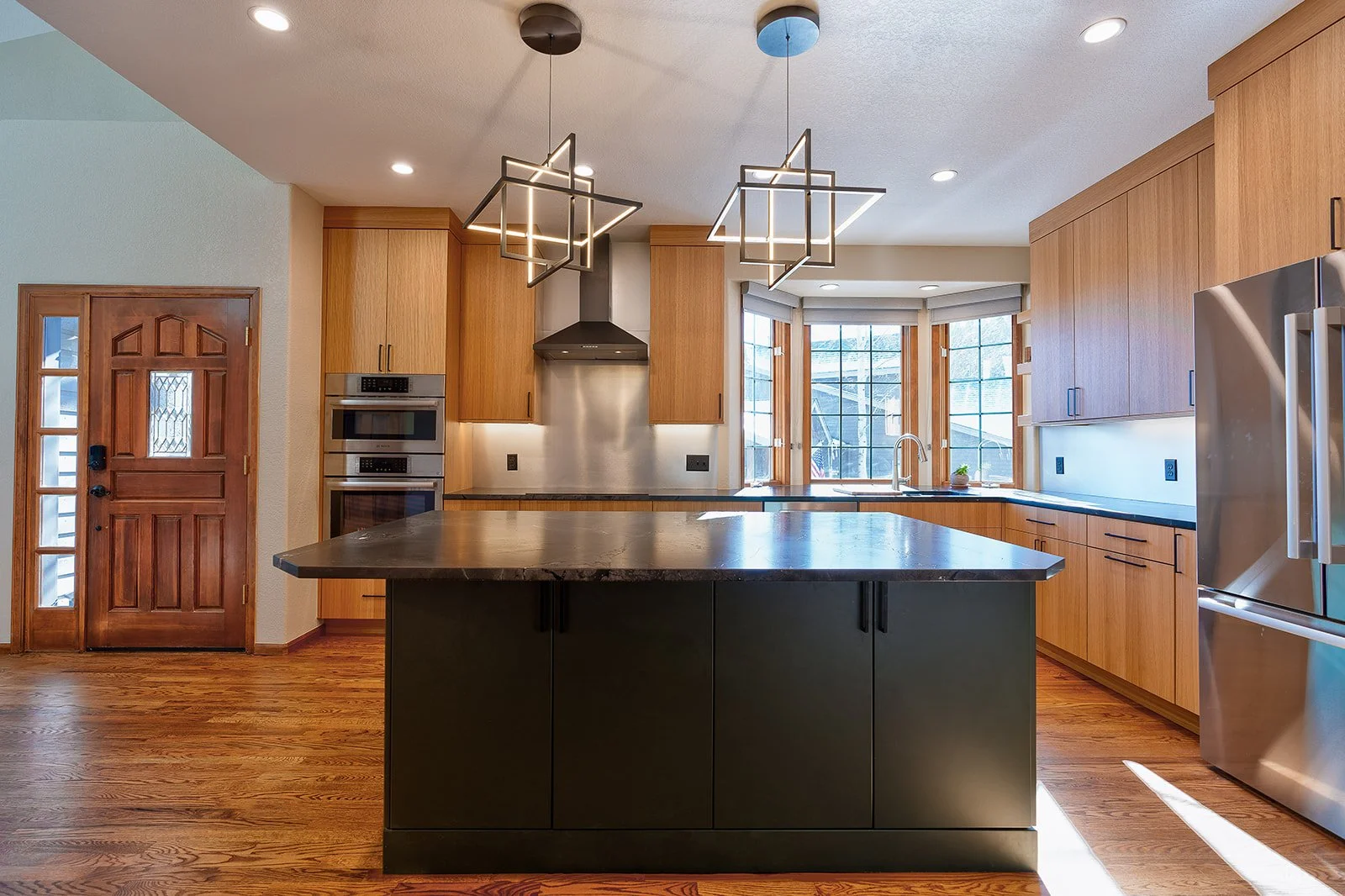 BBKD_31087BigBearDr_005 (2).jpg