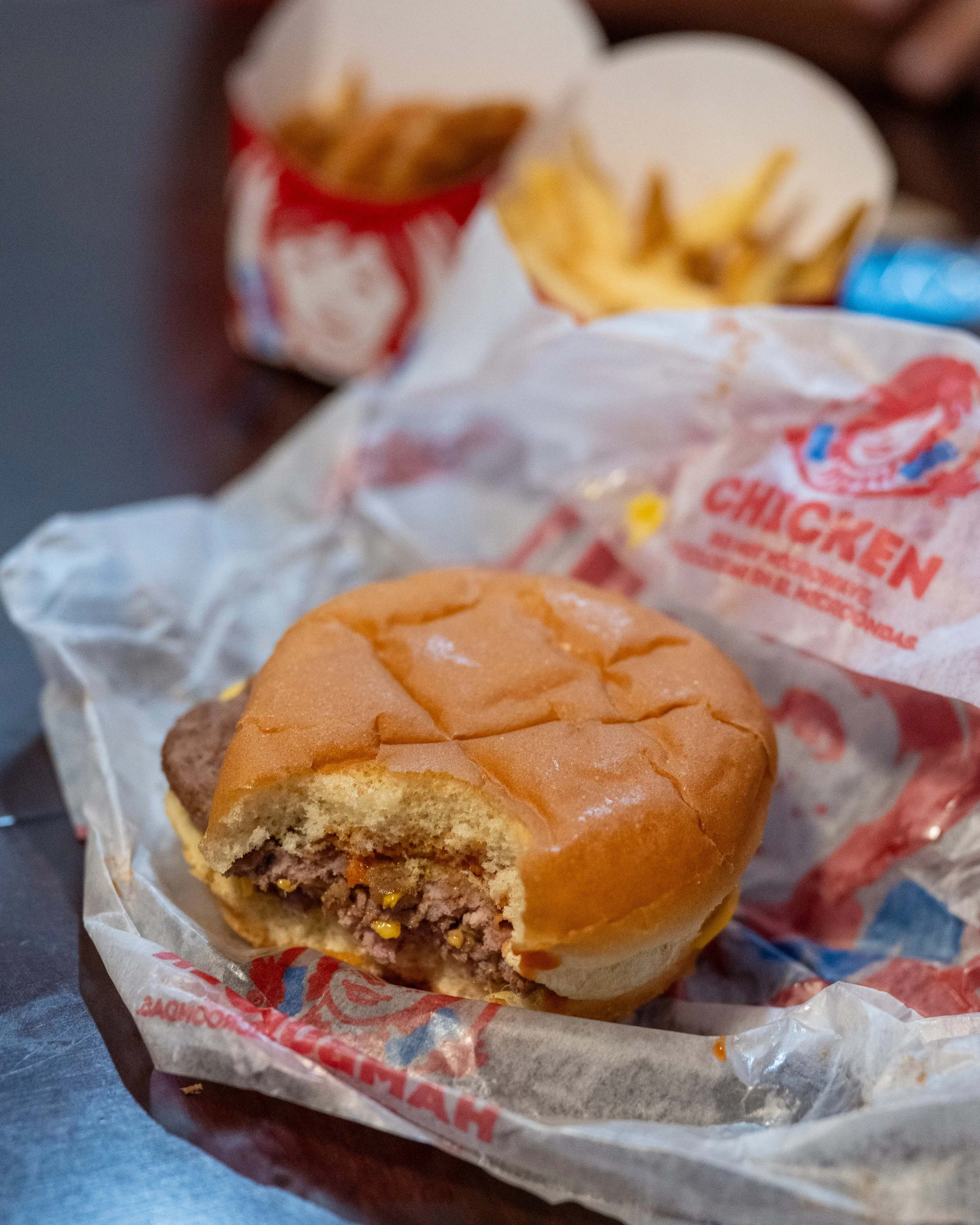 060326-bella's pickss-wendy's-1.jpg