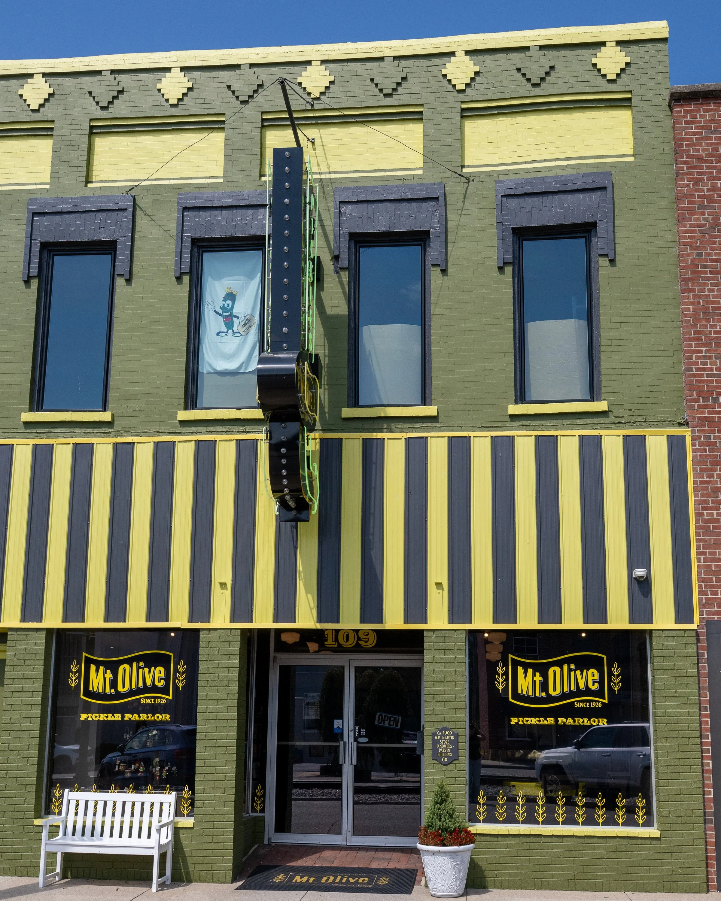 091826-pickle parlor-14.jpg