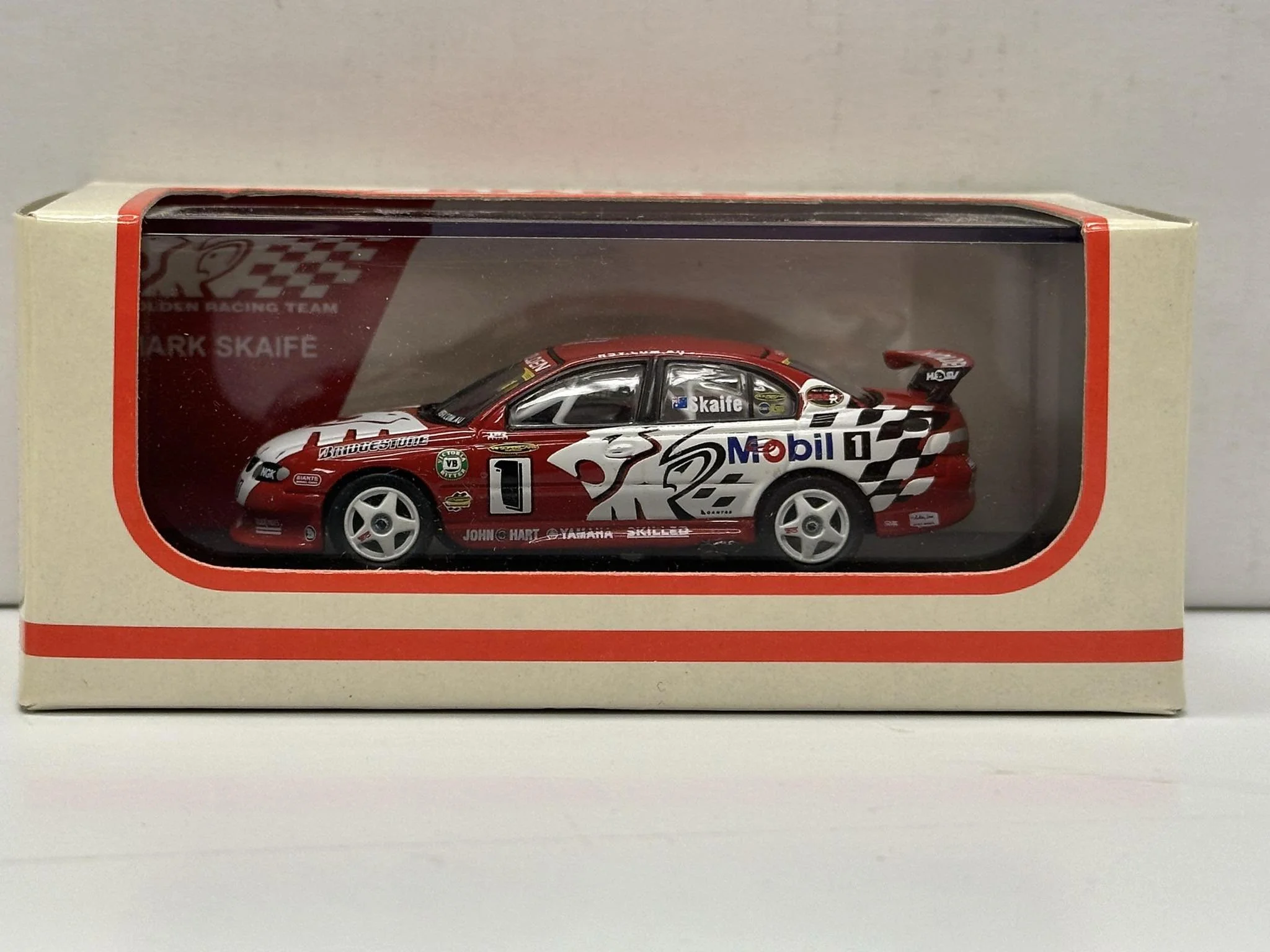 1:64 SCALE HOLDEN VX COMMODORE 2002 HRT MARK SKAIFE