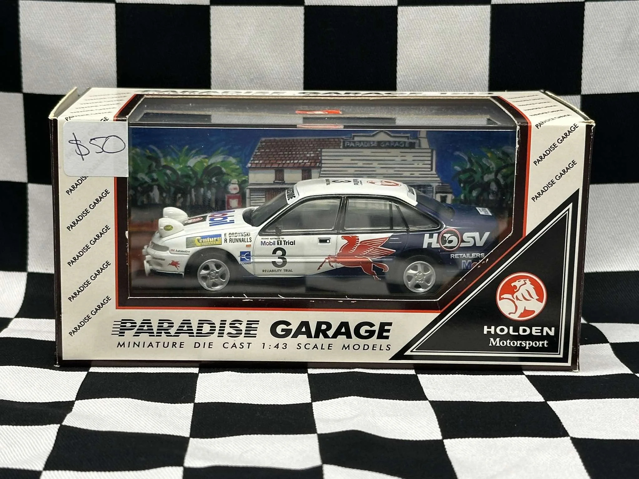 1:43 SCALE HOLDEN VS COMMODORE 1995 MOBIL 1 TRIAL ORDYNSKI/RUNNALLS