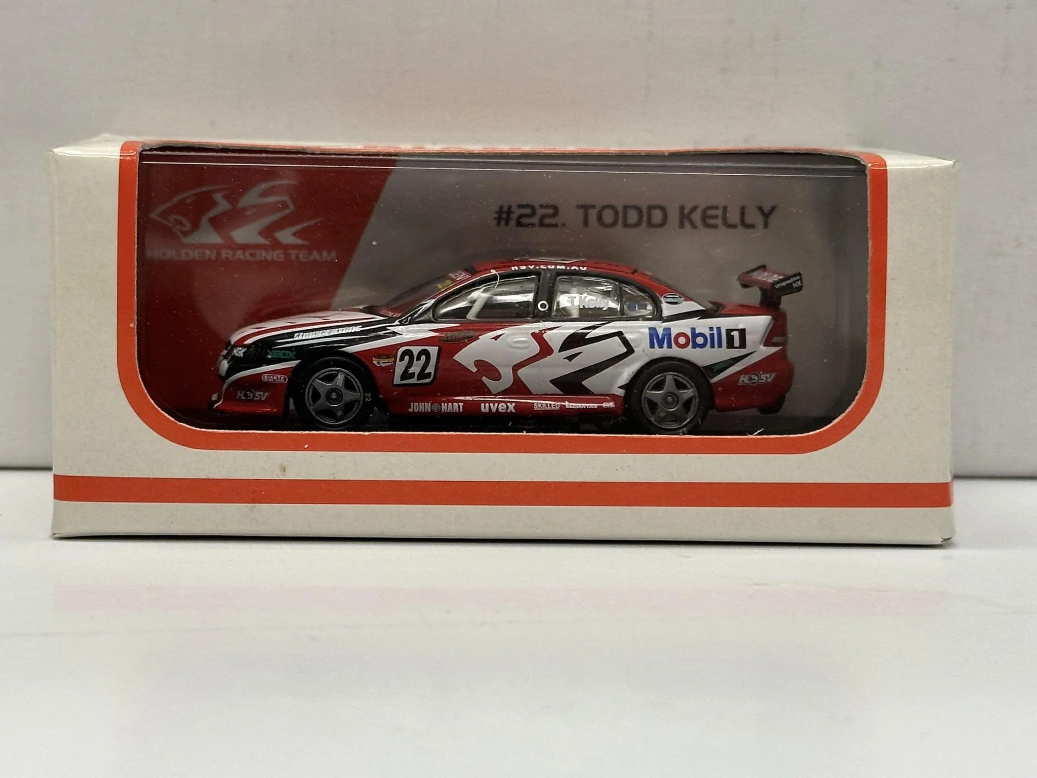 1:64 SCALE HOLDEN VY COMMODORE 2004 HRT TODD KELLY