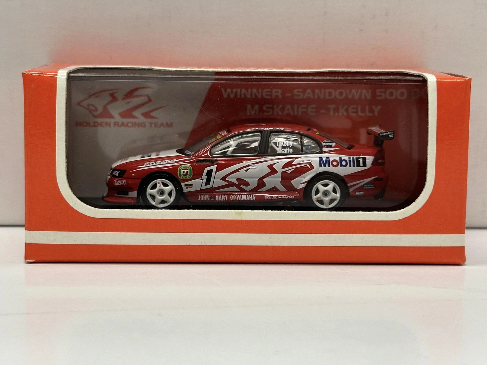 1:64 SCALE HOLDEN VY COMMODORE 2003 HRT SANDOWN 500 WINNER SKAIFE/KELLY