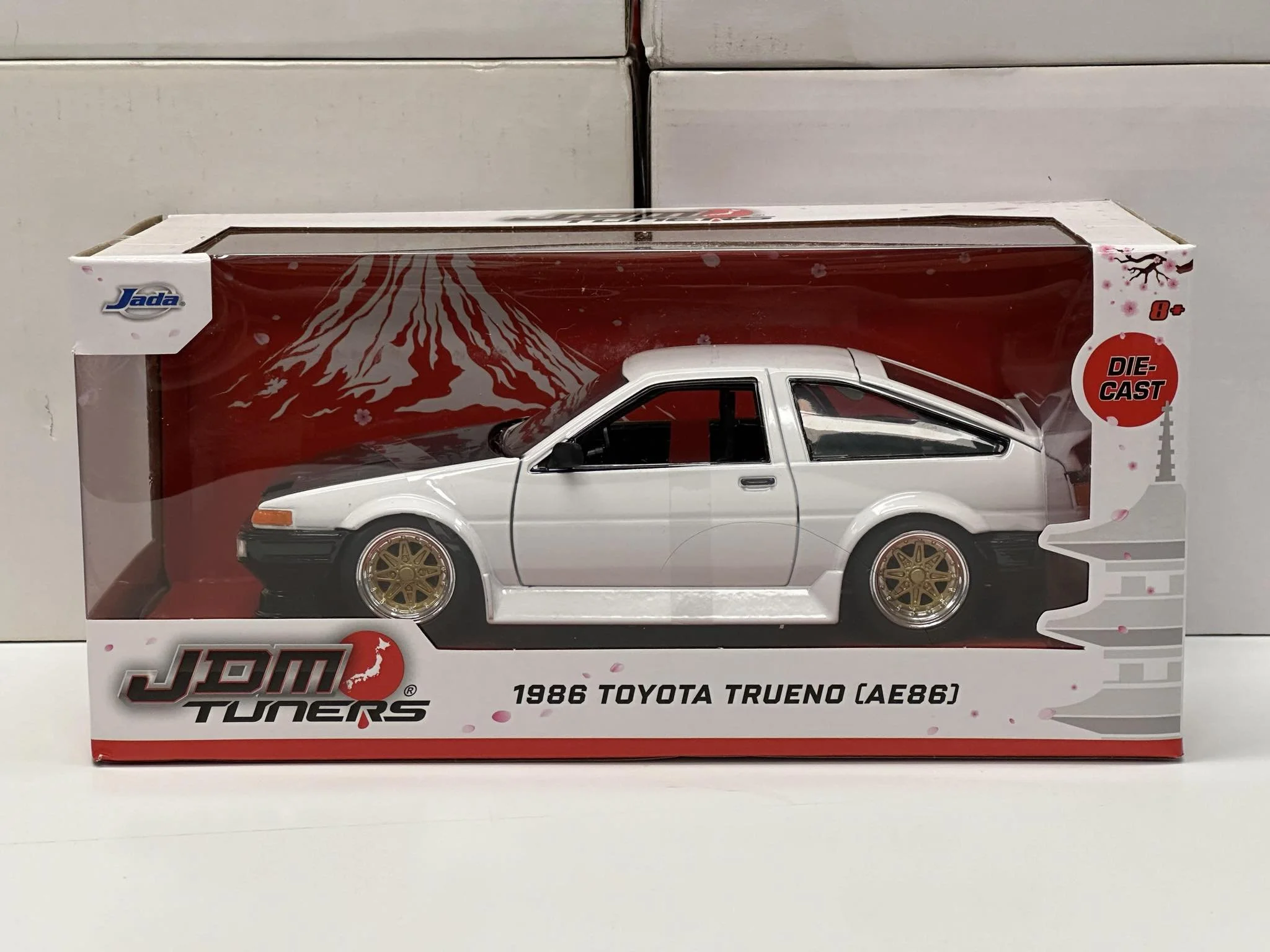 1:24 SCALE 1986 TOYOTA TRUENO AE86