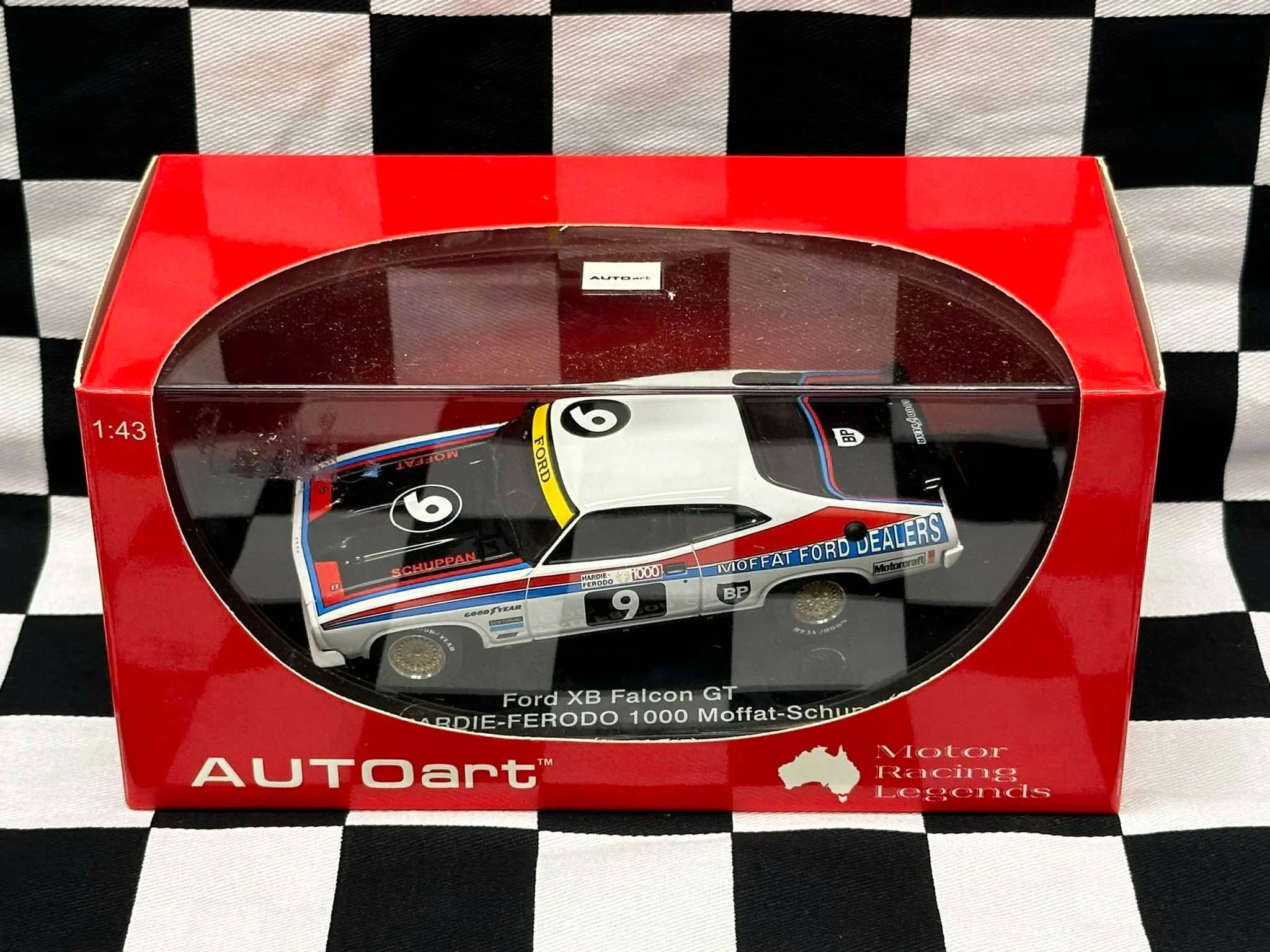 1:43 SCALE FORD XB FALCON GT 1976 BATHURST MOFFAT/SCHUPPAN