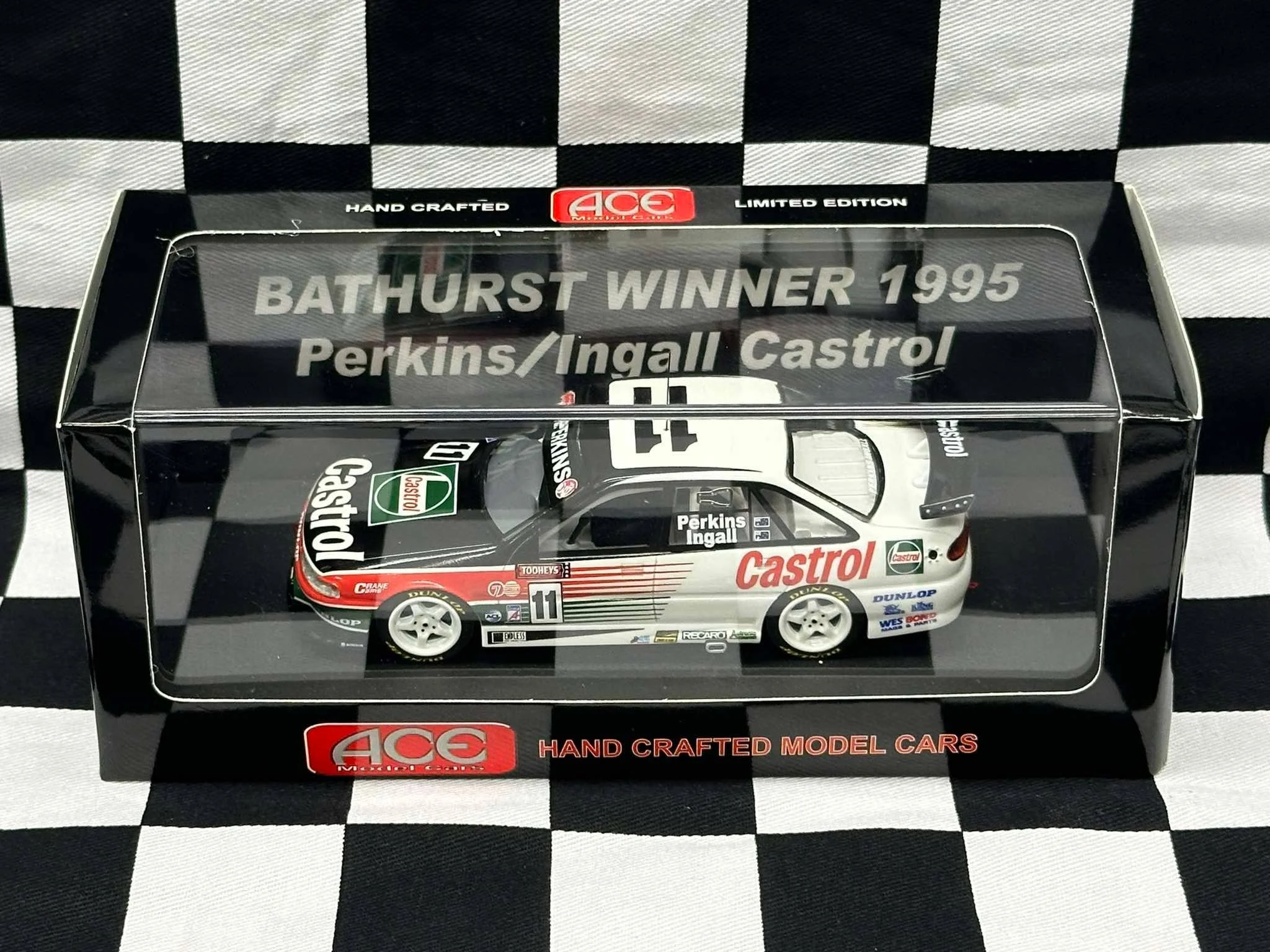 1:43 SCALE HOLDEN VR COMMODORE 1995 BATHURST WINNER PERKINS/INGALL