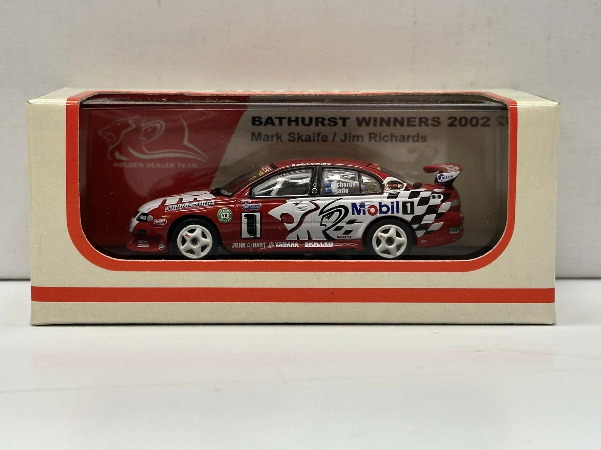 1:64 SCALE HOLDEN VX COMMODORE 2002 BATHURST WINNER SKAIFE/RICHARDS