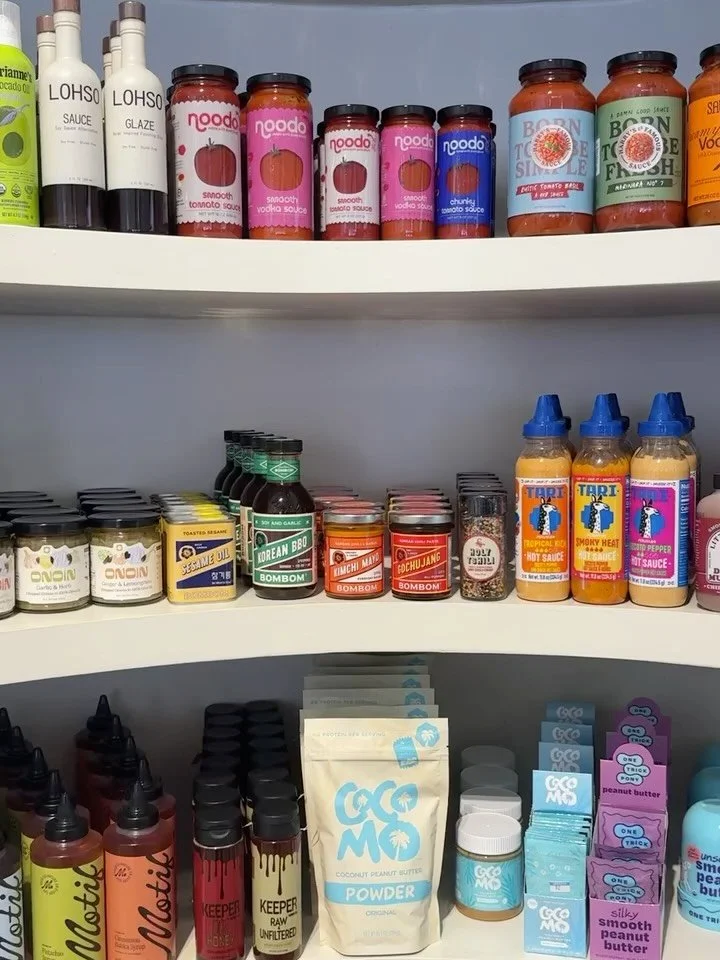 🙈 if you can imagine&hellip; we did 9 labels in 10 days. 3 flavors, 3 sizes, and now @eatnoodo just casually sitting on a bunch of grocery shelves like @popup.grocer
