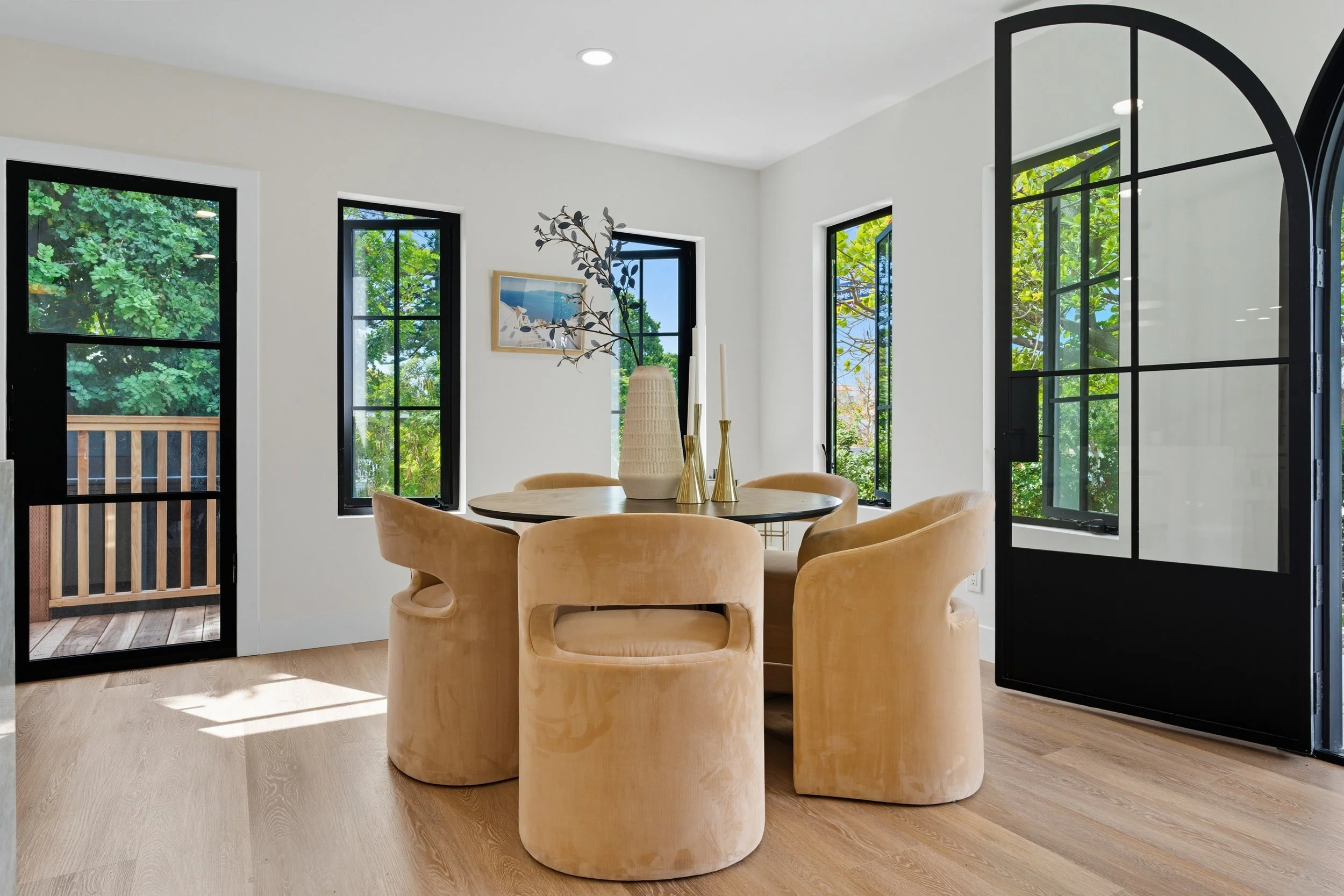 375EAve_009.jpg