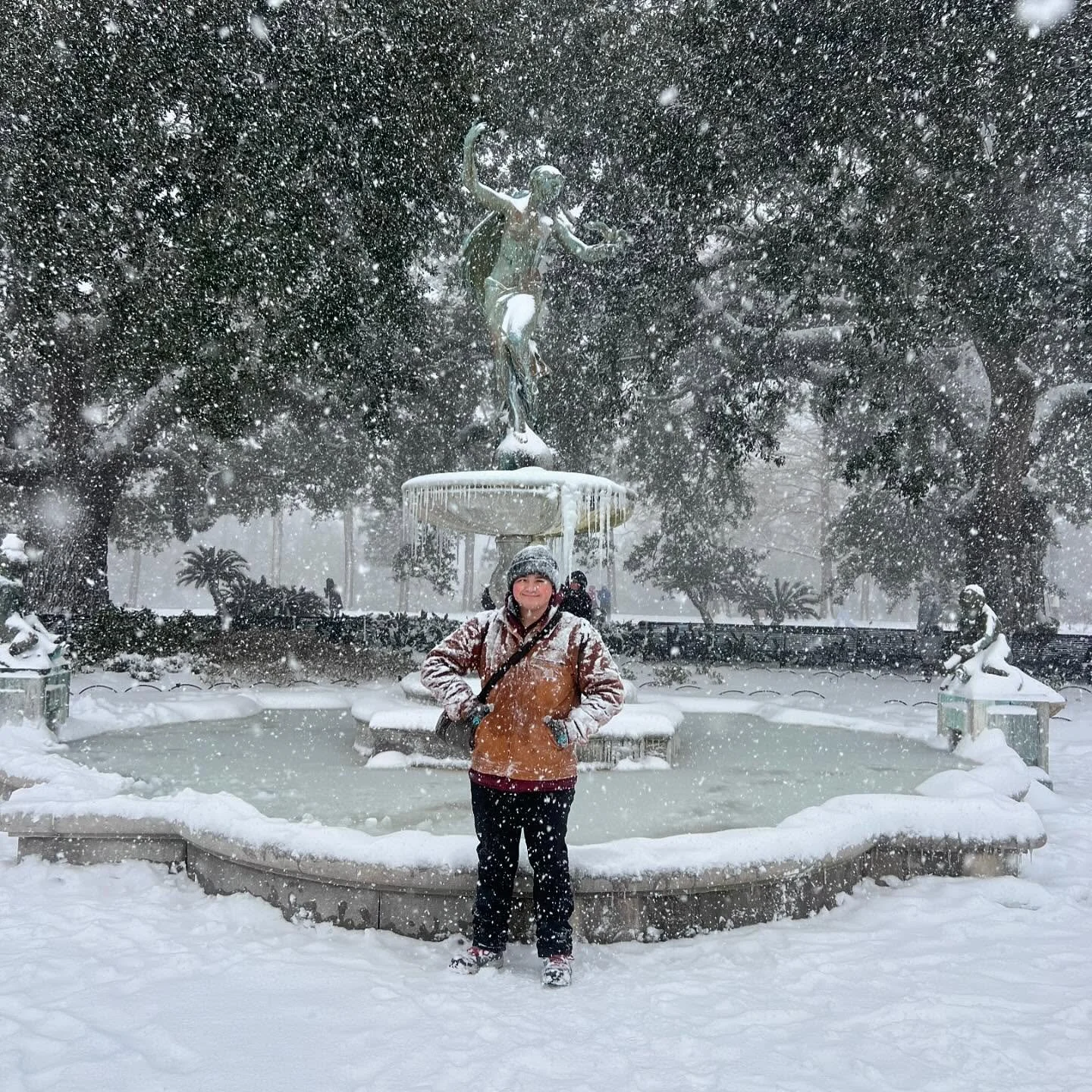 NOLA Snow Day ❄️☃️🌨️🏂

(Special thanks to @its_me_d_g and friends for helping with some photos and making sure I didn&rsquo;t drop my vintage camera gear into the snow)