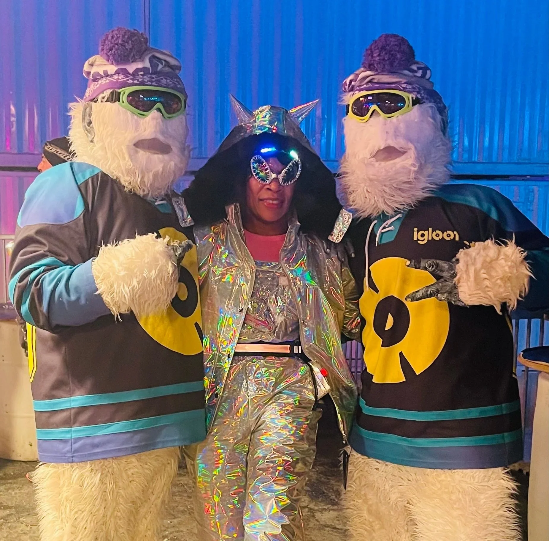 ArandomLady alien ski suit Igloofest monreal 2026 ski EDM ice rave appearance