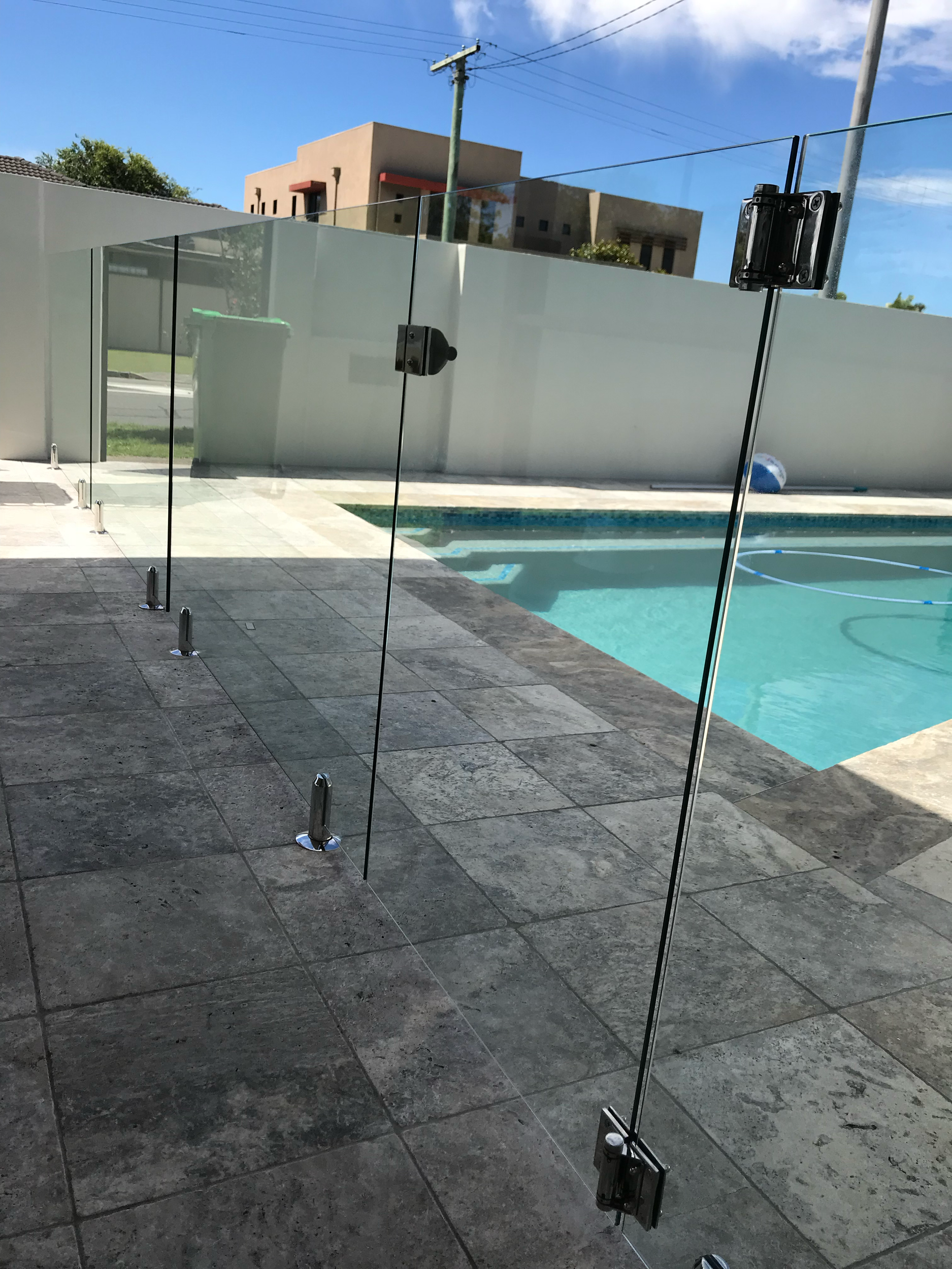 frameless glass pool fence and gate 